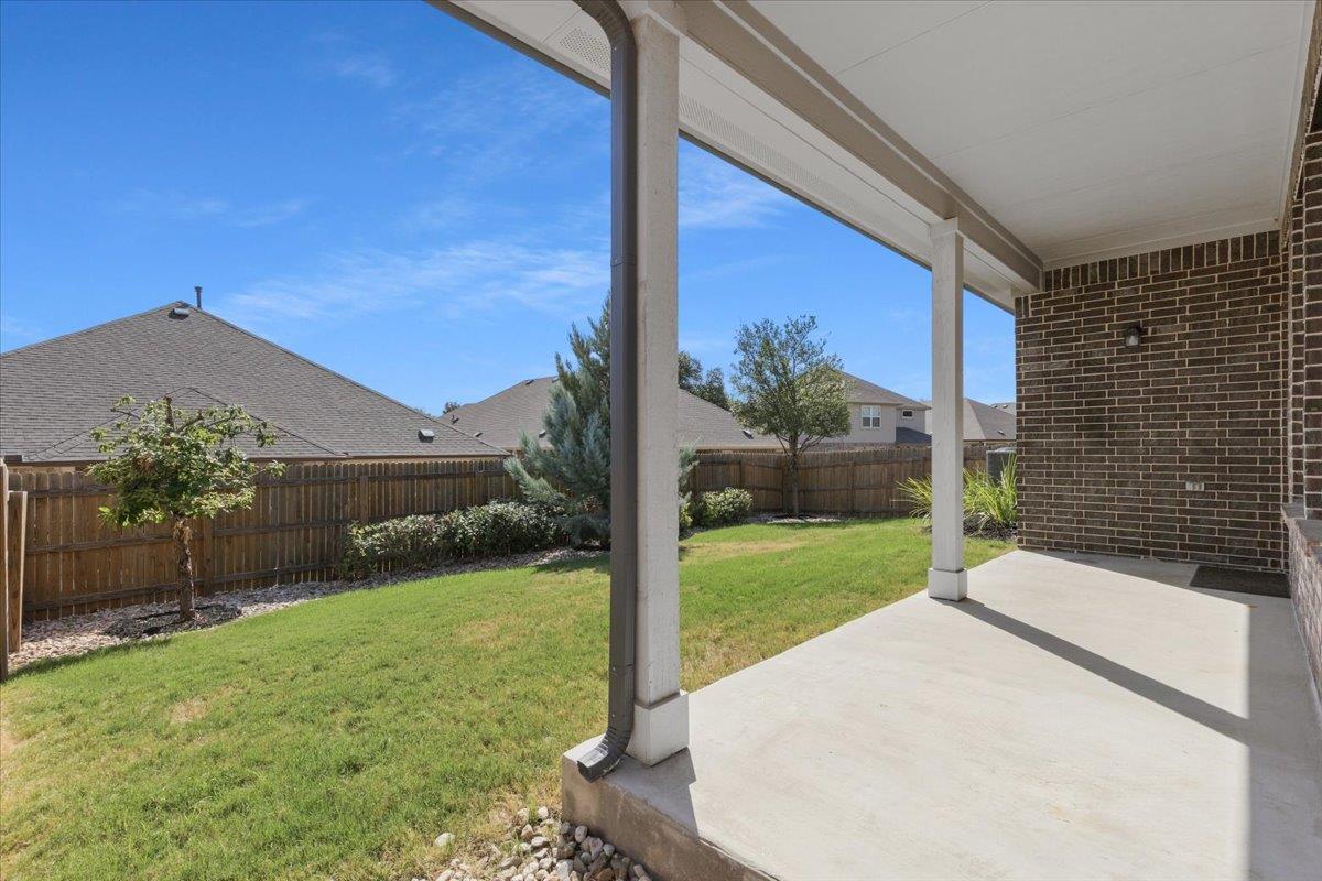 432 Deerpath St Property Photo 27