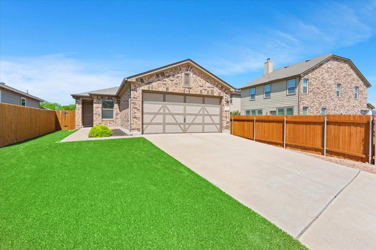 1012 Sagebrush Dr Property Photo 1