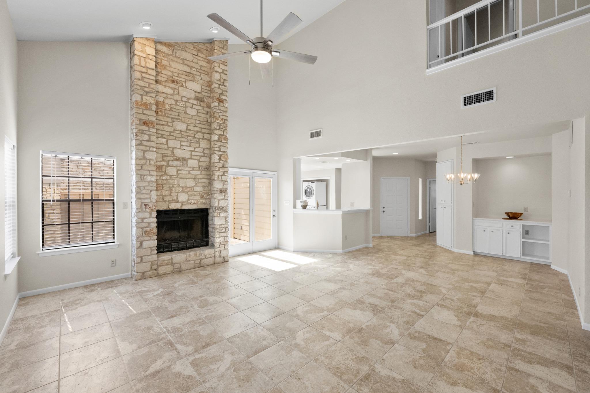 2201 Lakeway Blvd #39 Property Photo 6