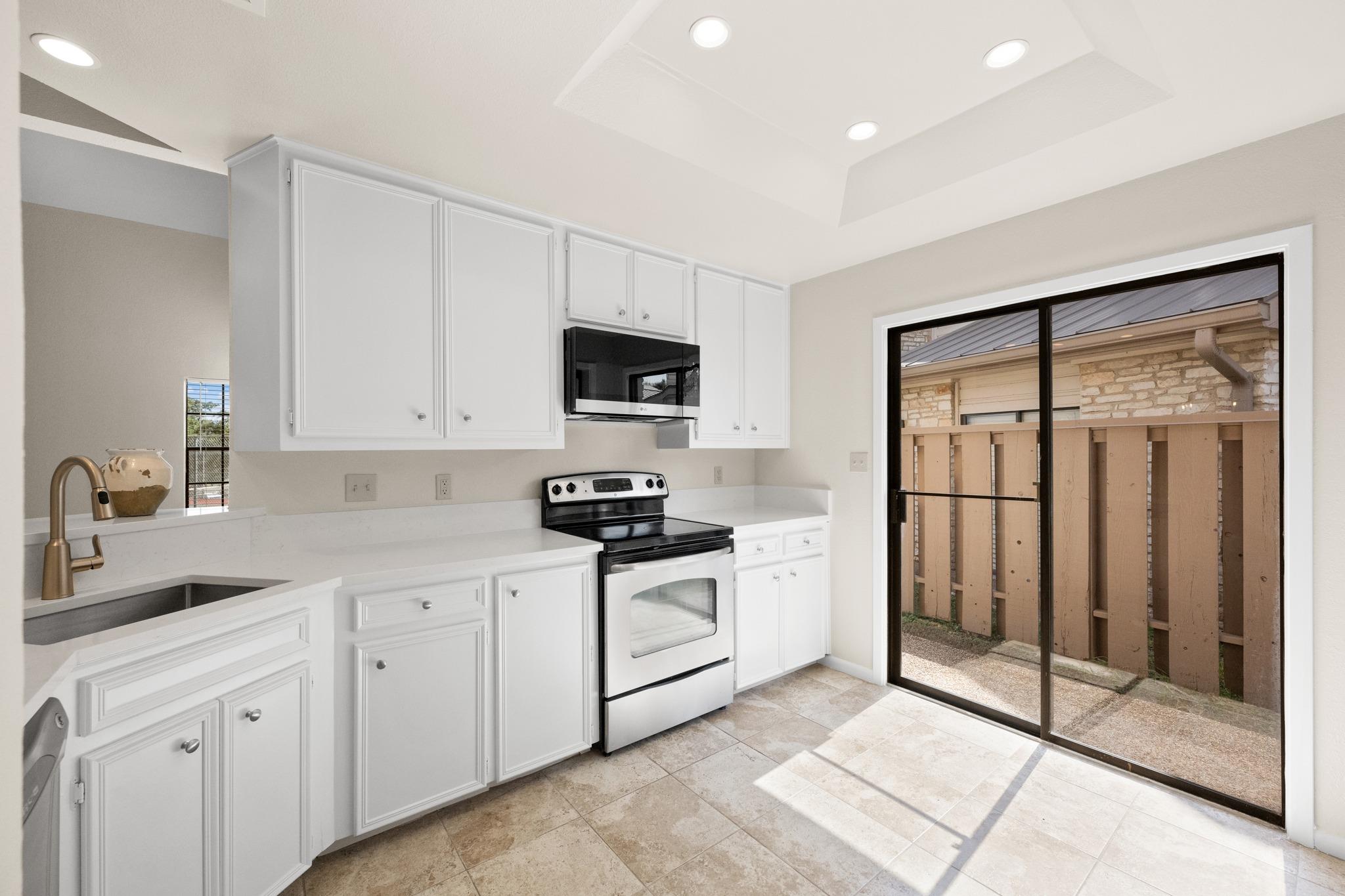 2201 Lakeway Blvd #39 Property Photo 10