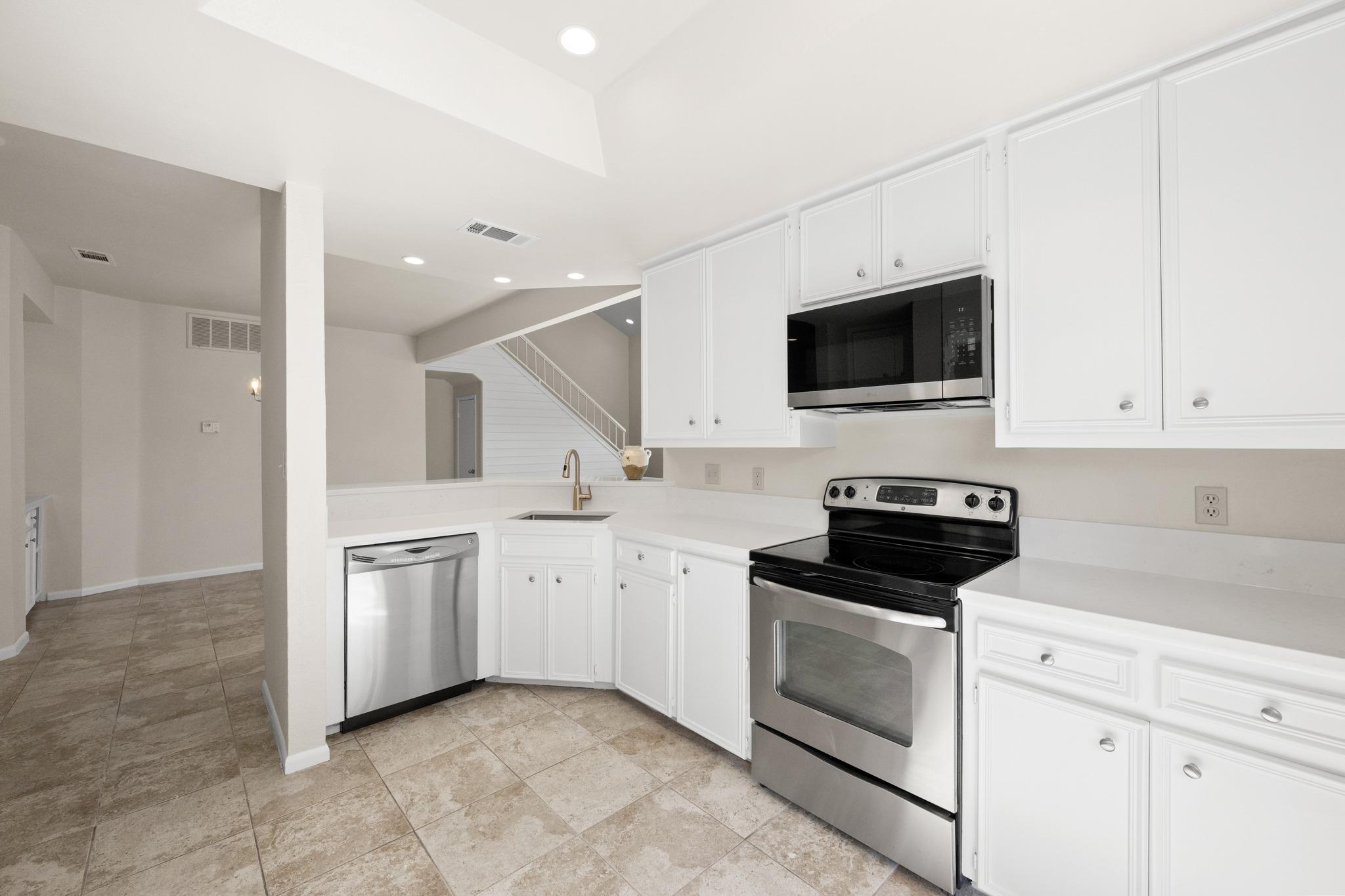 2201 Lakeway Blvd #39 Property Photo 11