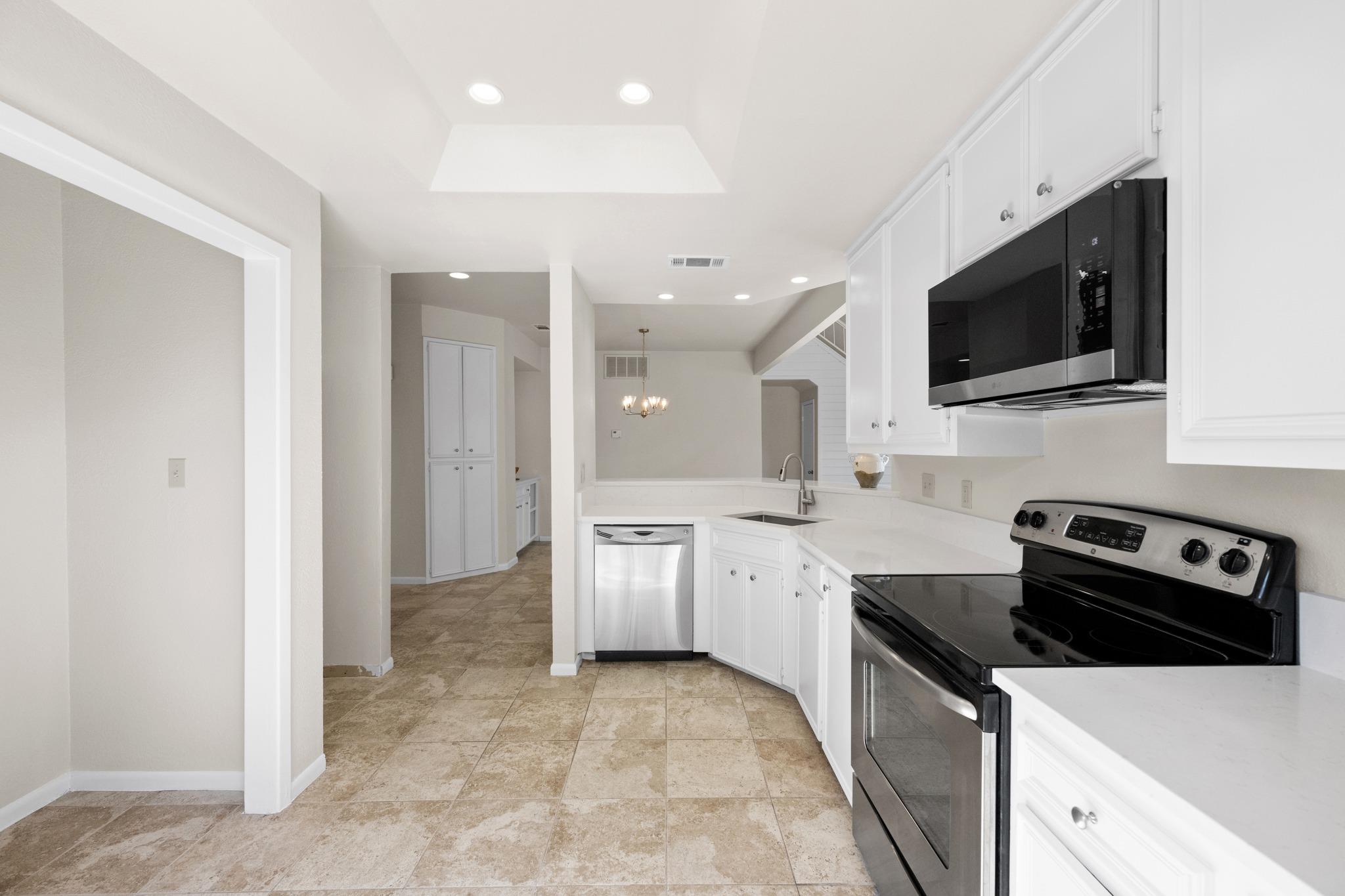 2201 Lakeway Blvd #39 Property Photo 12