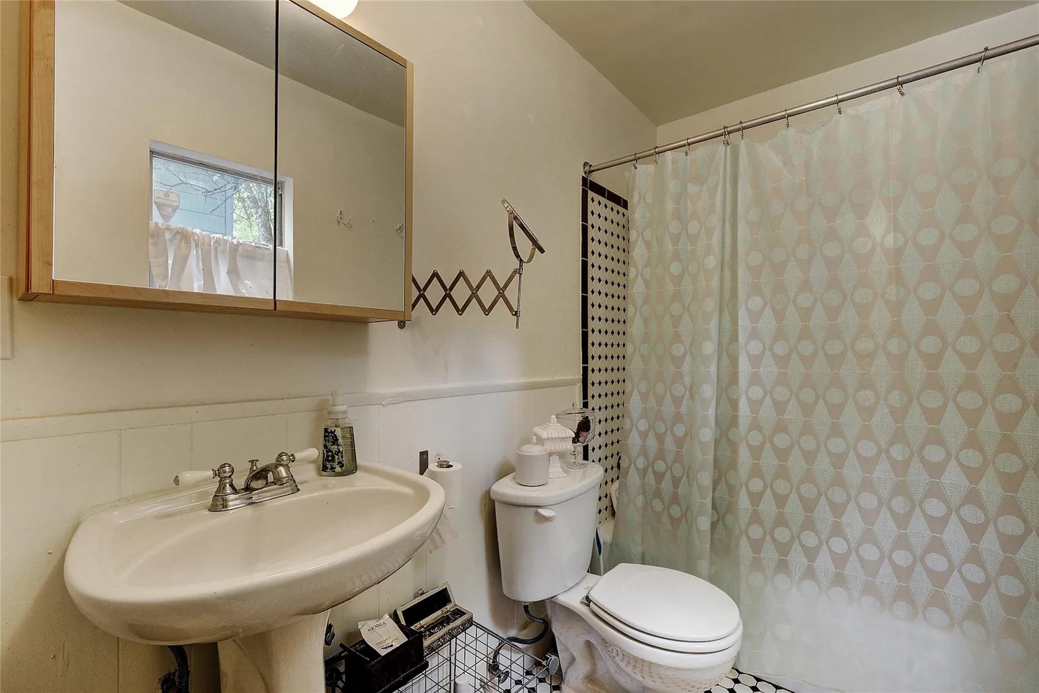 506 W Saint Johns Ave Property Photo 22