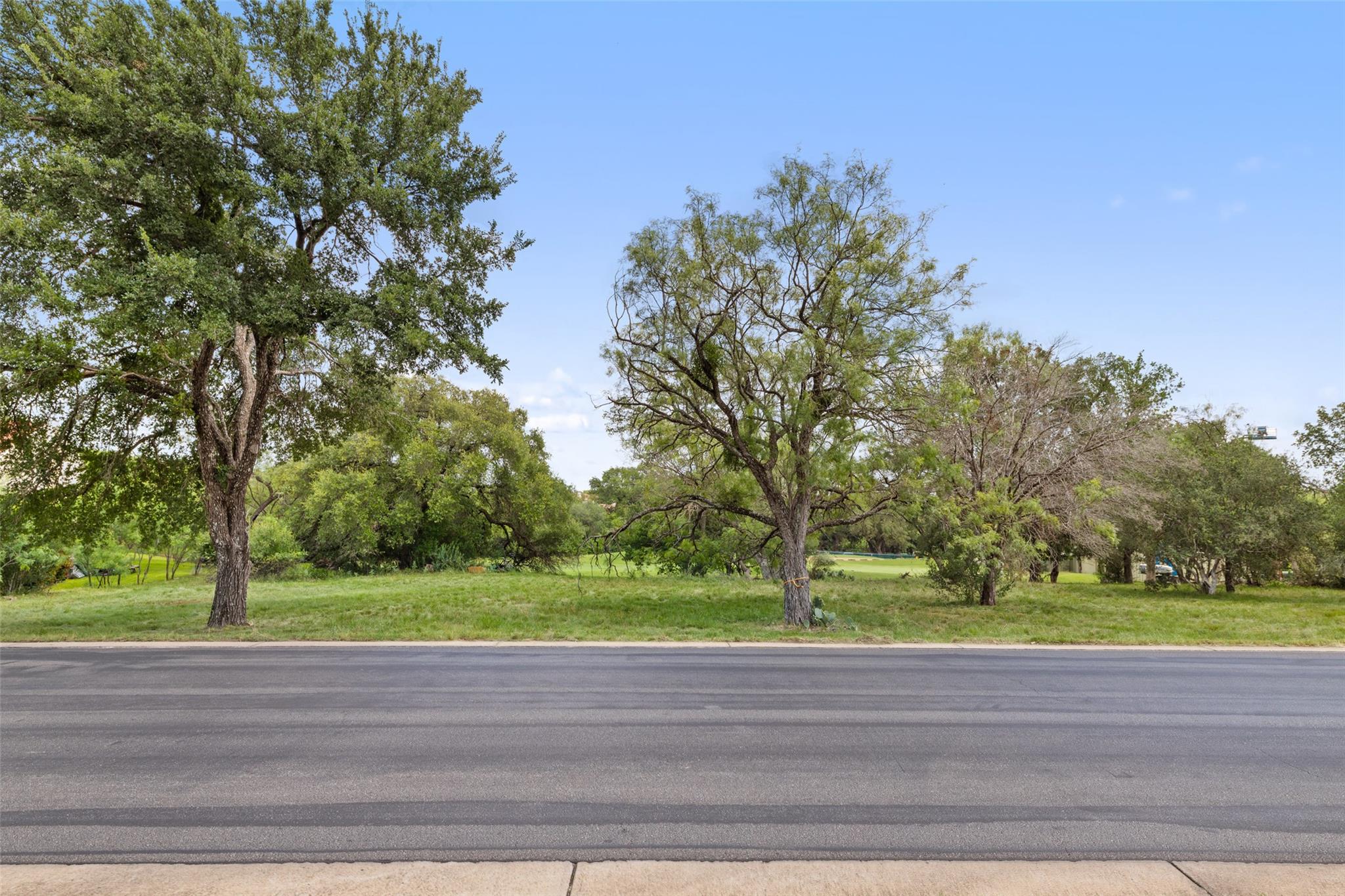 W16013-c Fault Line None Property Photo 15