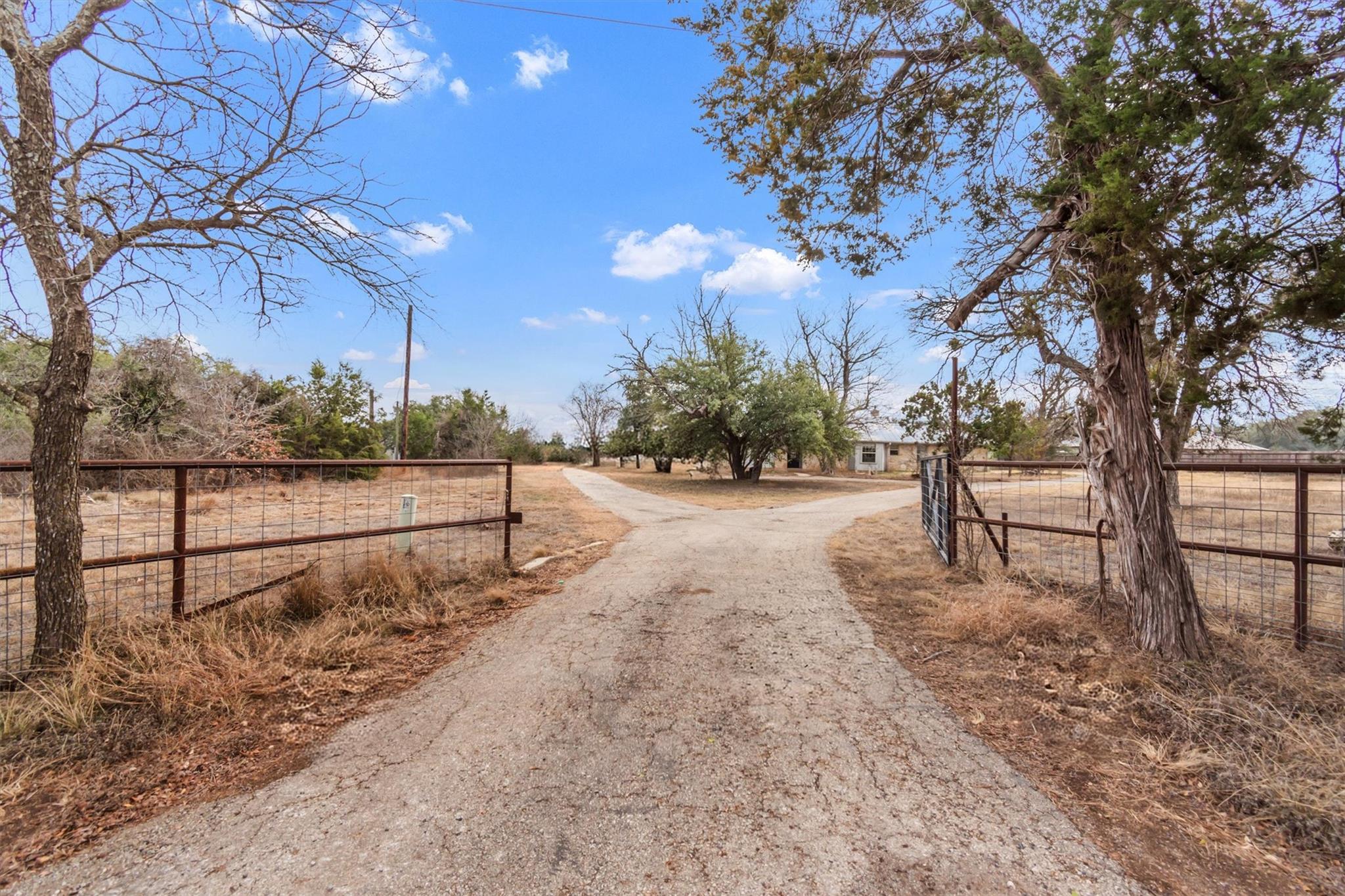 501 County Road 176 Rd Property Photo