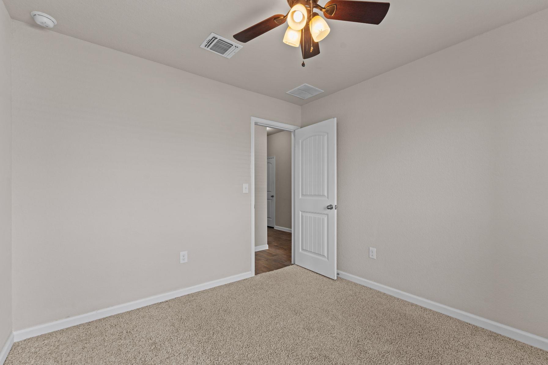 109 Rochester Ln Property Photo 17