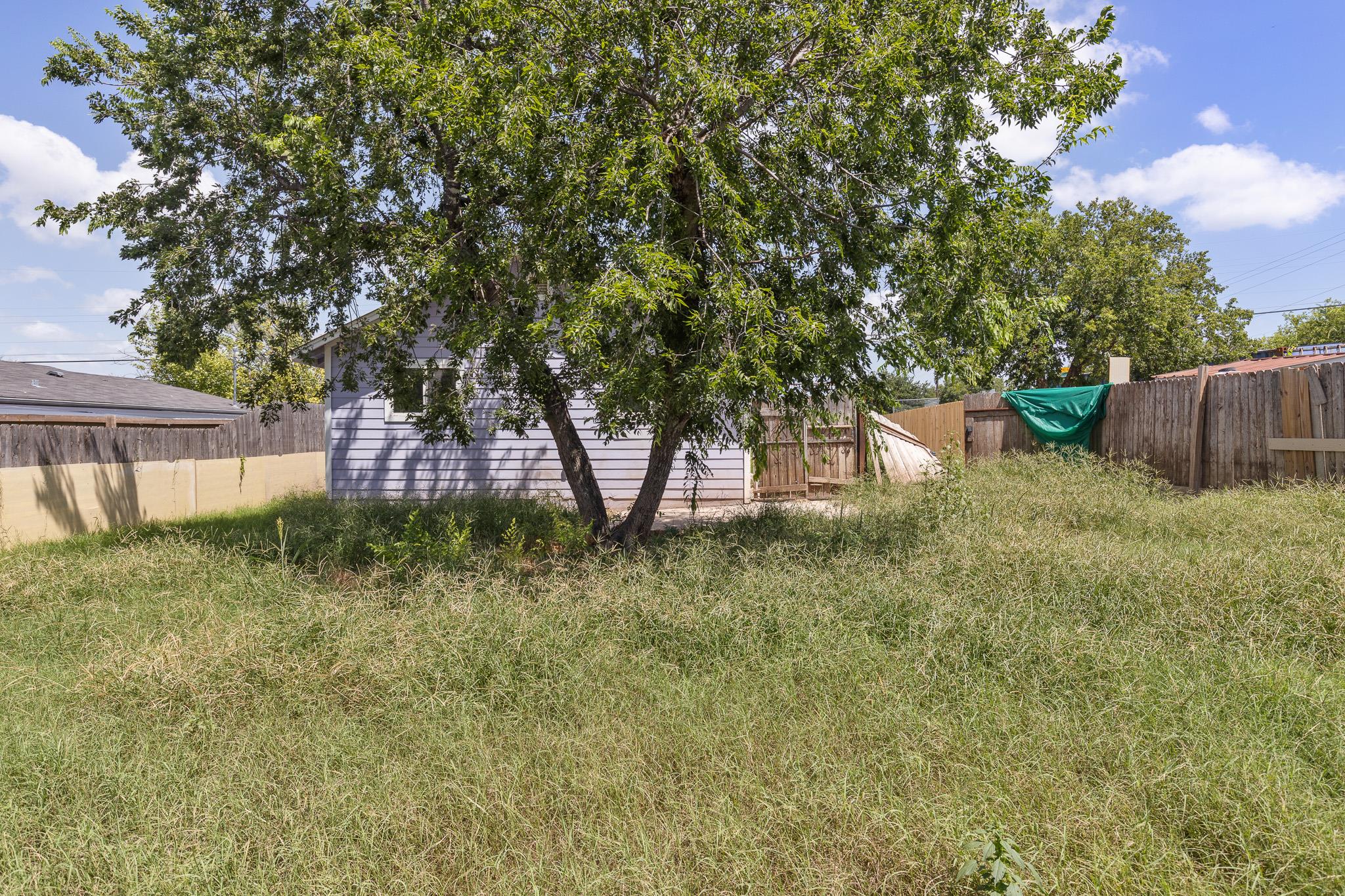 7402 Providence Ave Property Photo 32