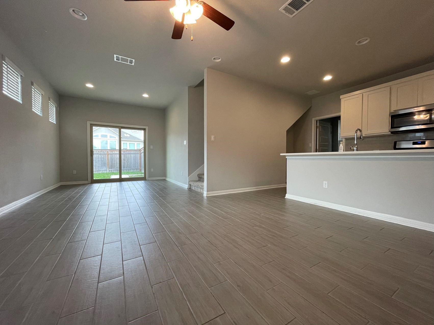 1029 Kerrwood Way Property Photo 6