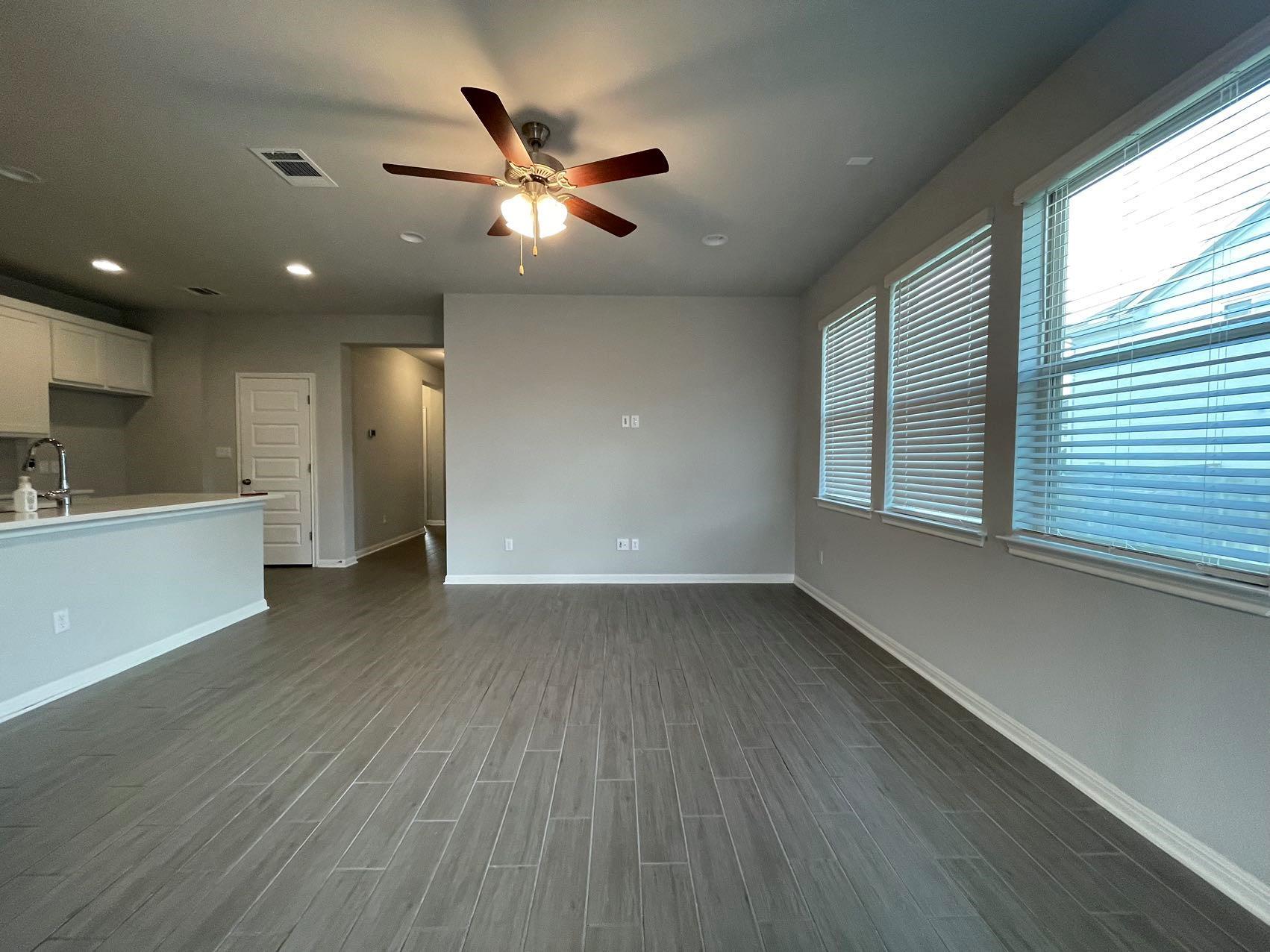 1029 Kerrwood Way Property Photo 7