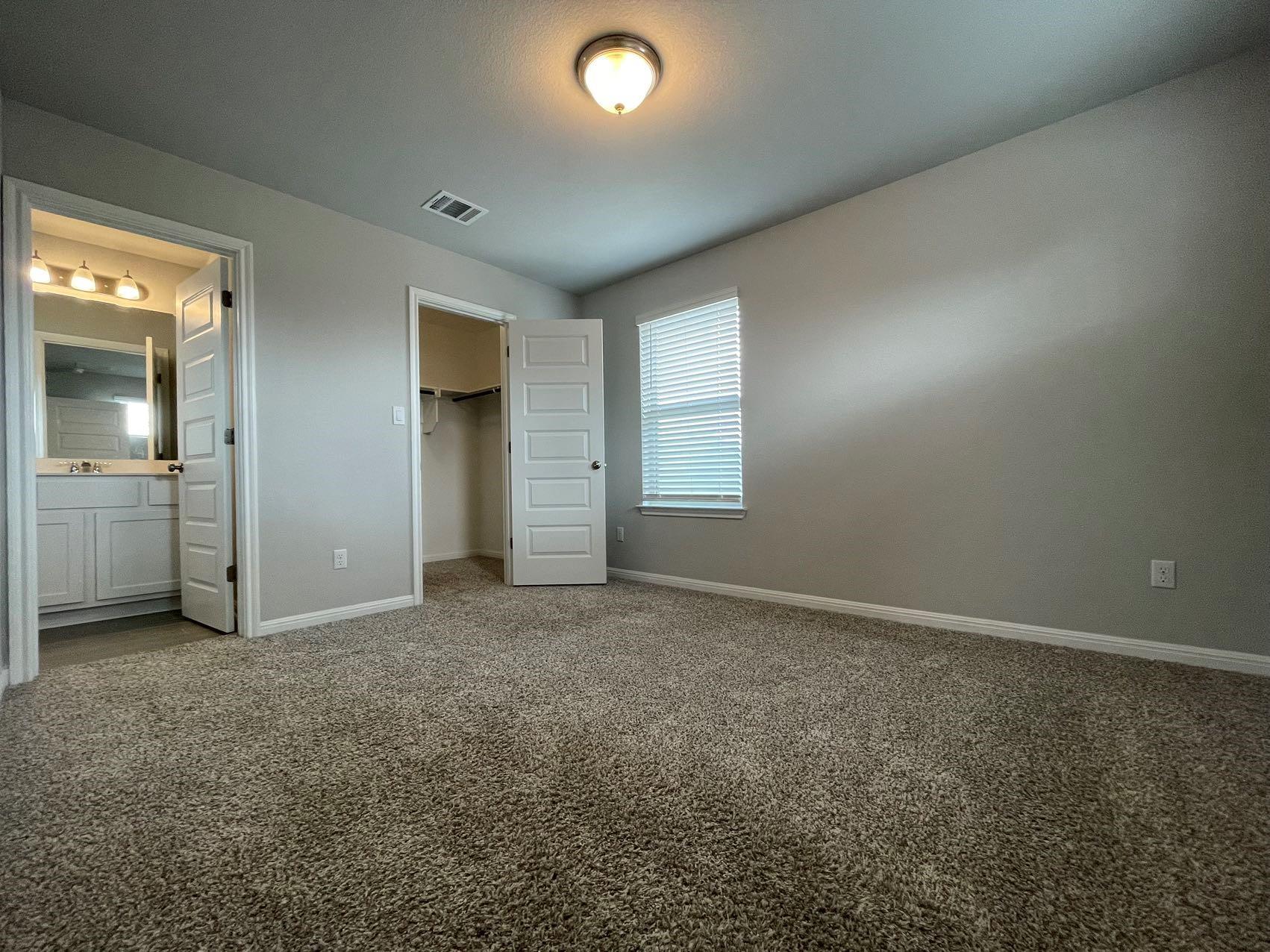 1029 Kerrwood Way Property Photo 12