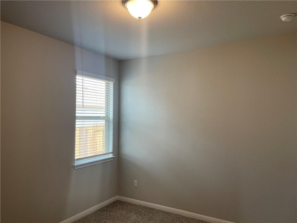 1029 Kerrwood Way Property Photo 16