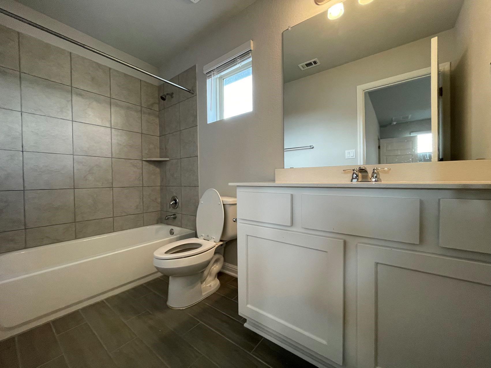 1029 Kerrwood Way Property Photo 25