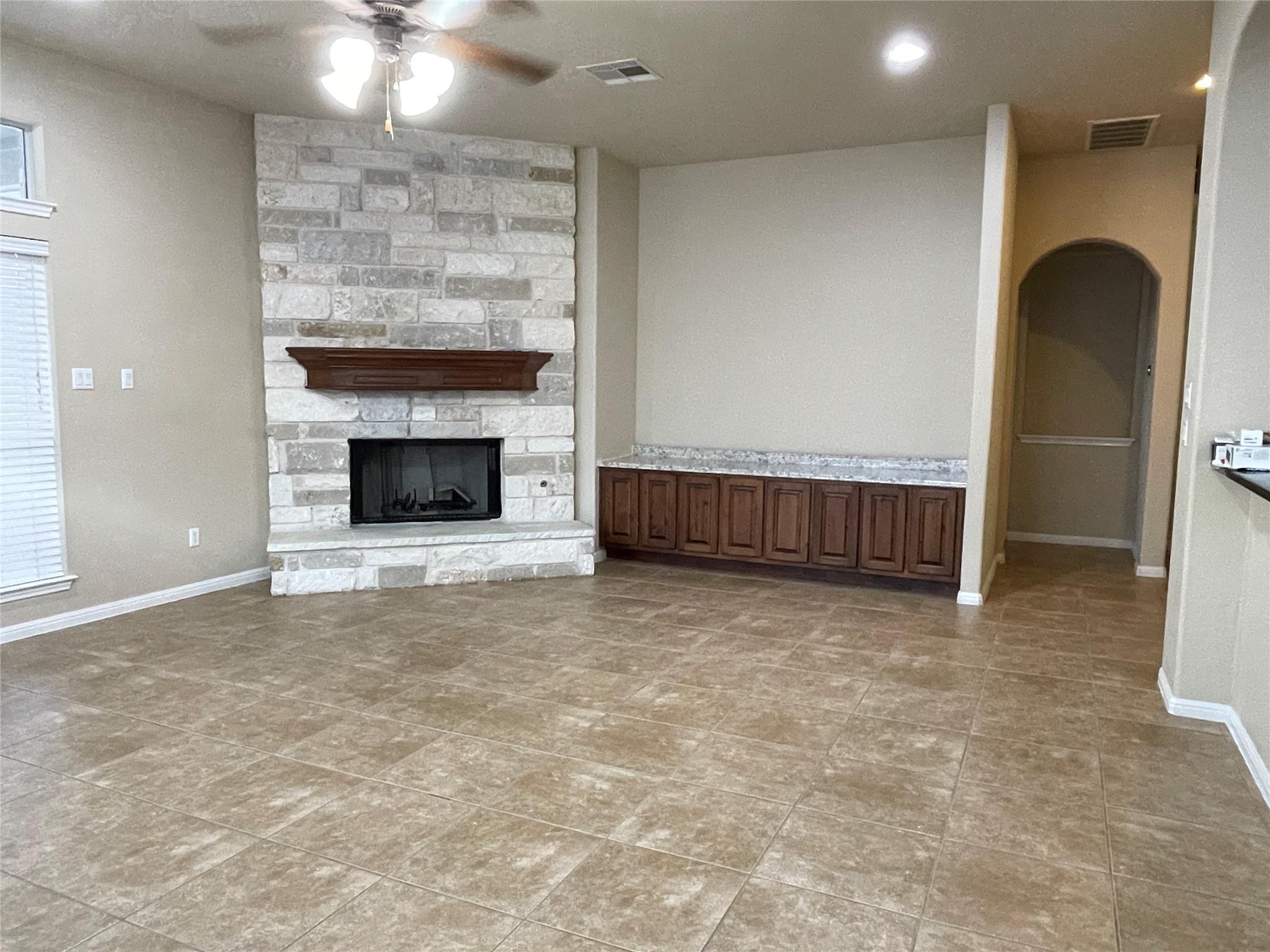 16228 Old Baldy Dr Property Photo 6