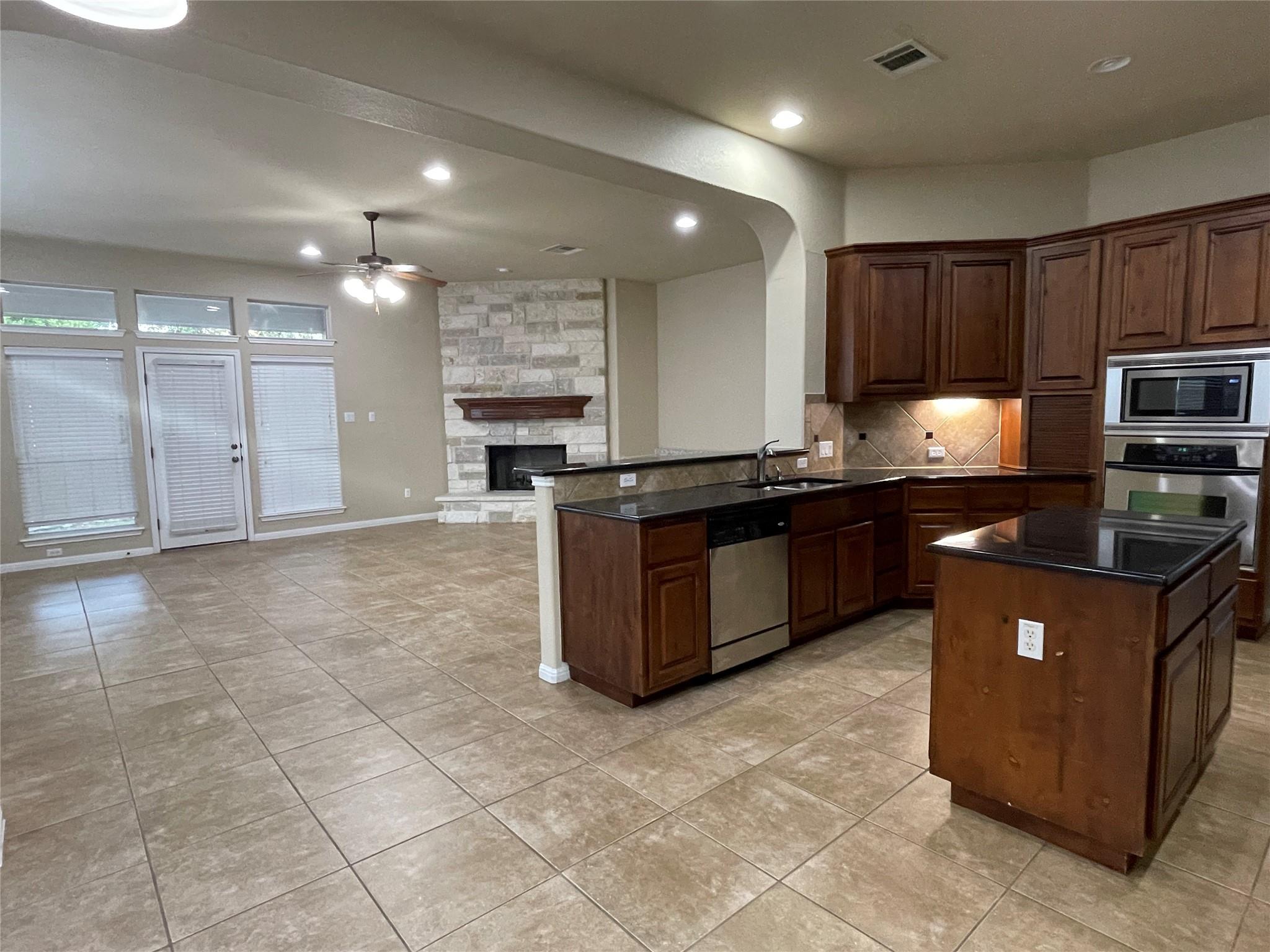 16228 Old Baldy Dr Property Photo 8