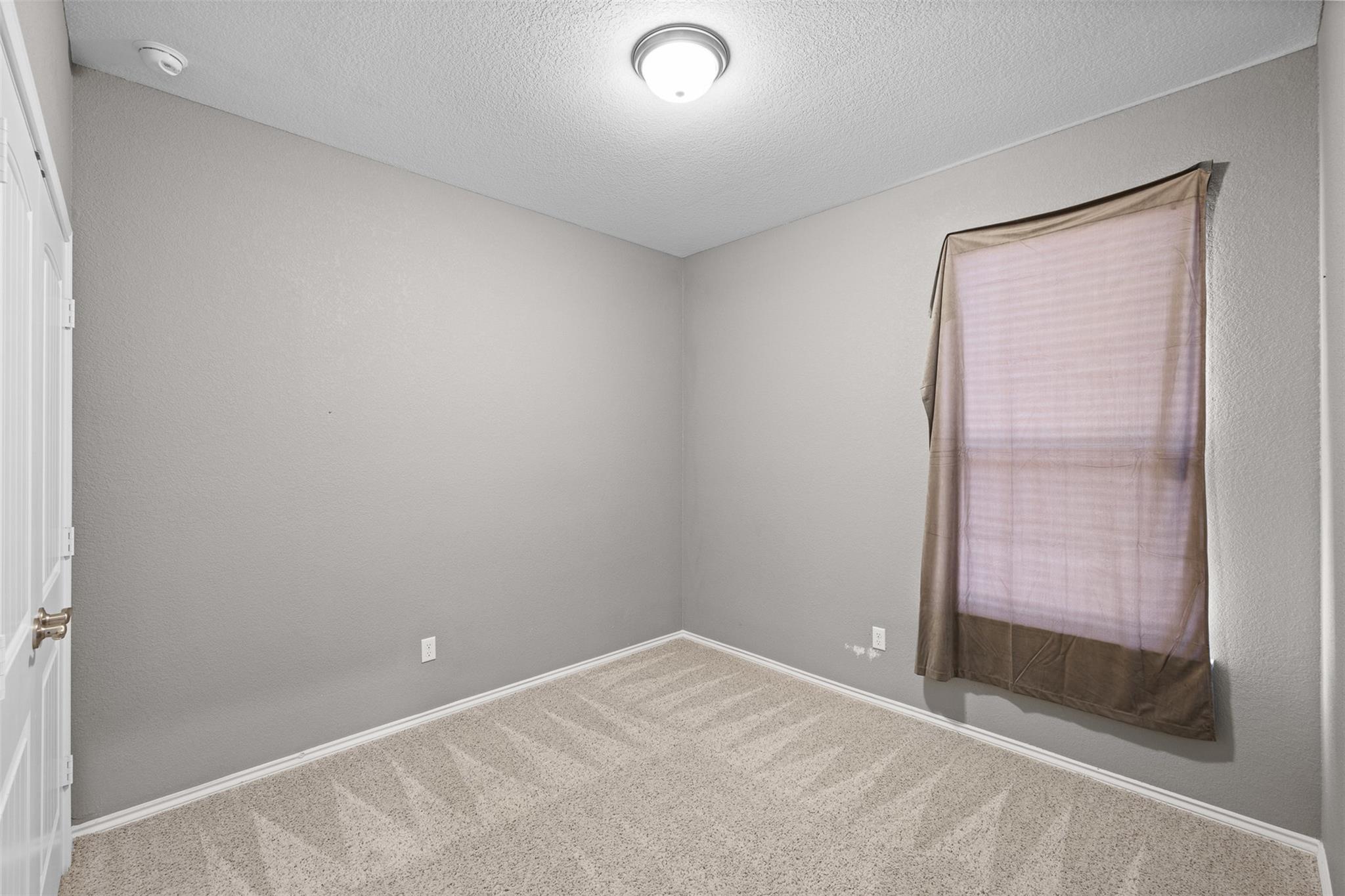 9104 Lonesome Oak Dr Property Photo 7
