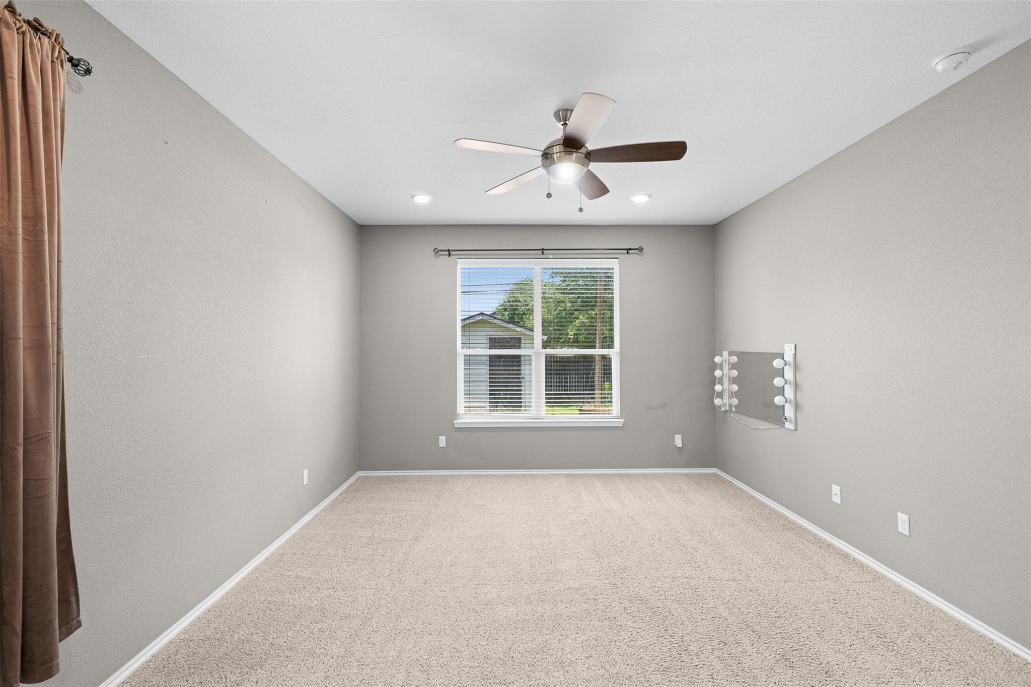 9104 Lonesome Oak Dr Property Photo 20