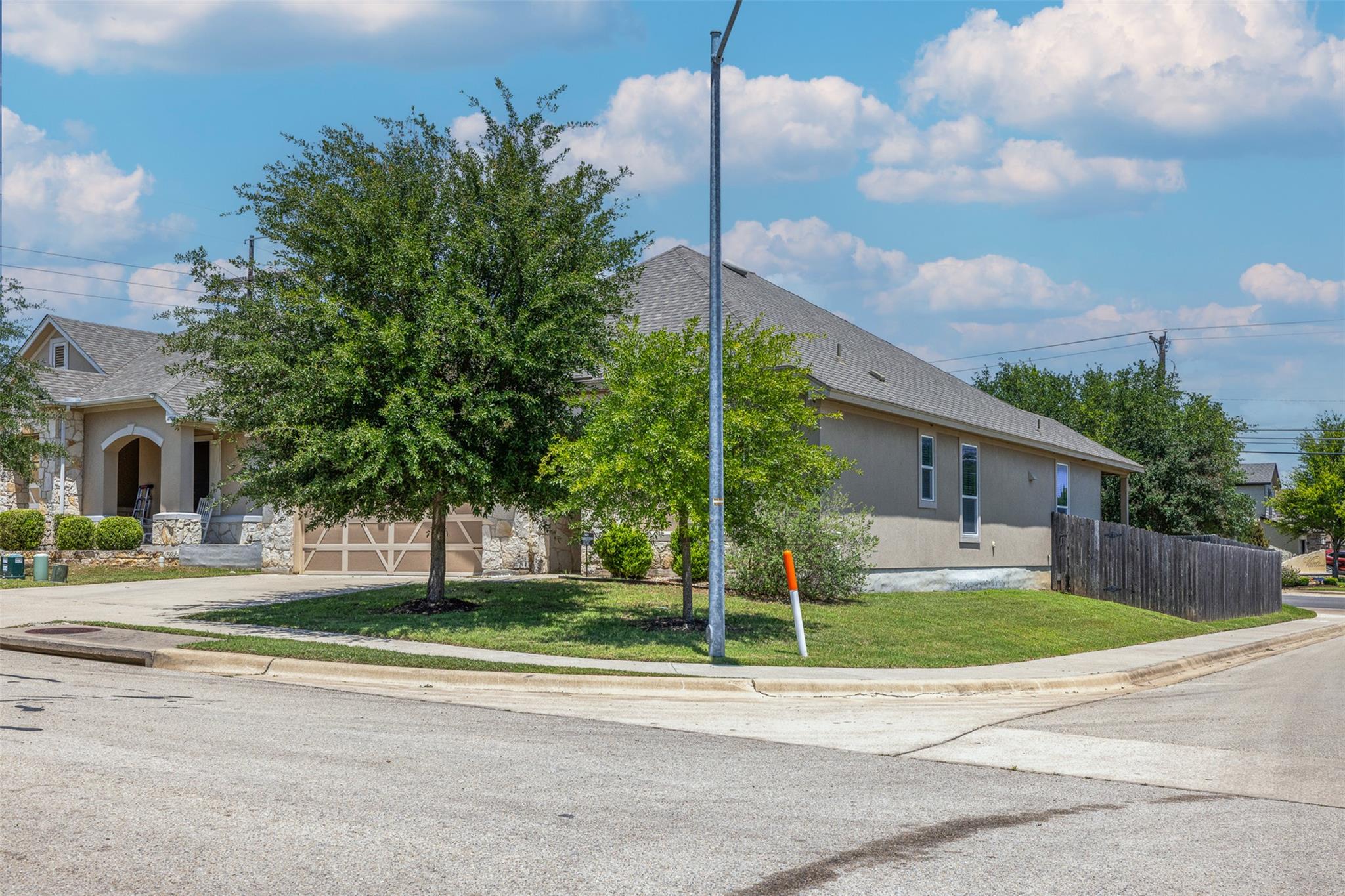 9104 Lonesome Oak Dr Property Photo 39