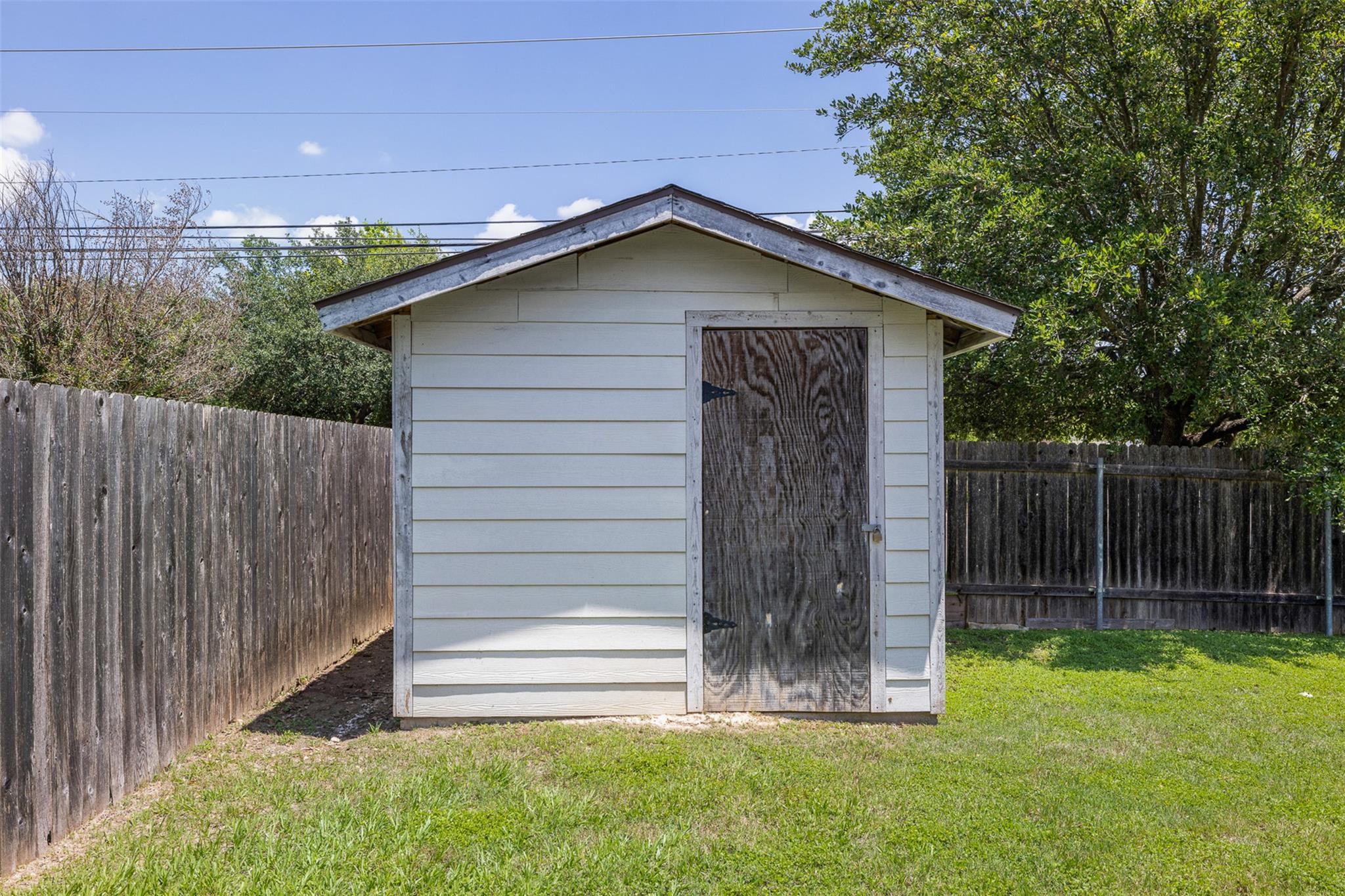 9104 Lonesome Oak Dr Property Photo 40