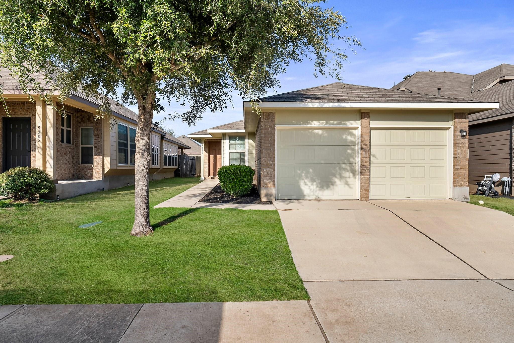 15210 Walcott Dr Property Photo 2