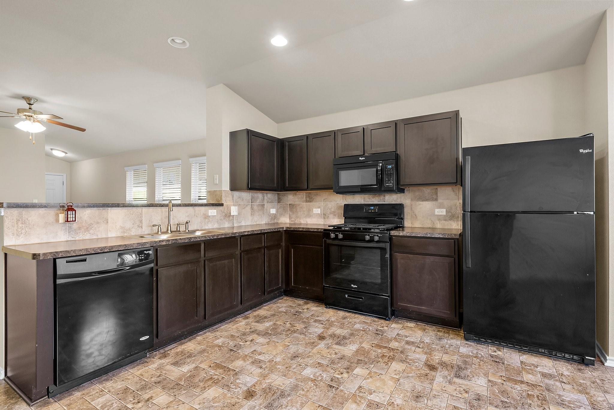 15210 Walcott Dr Property Photo 9