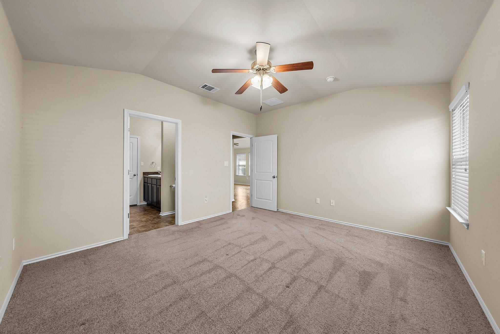 15210 Walcott Dr Property Photo 14