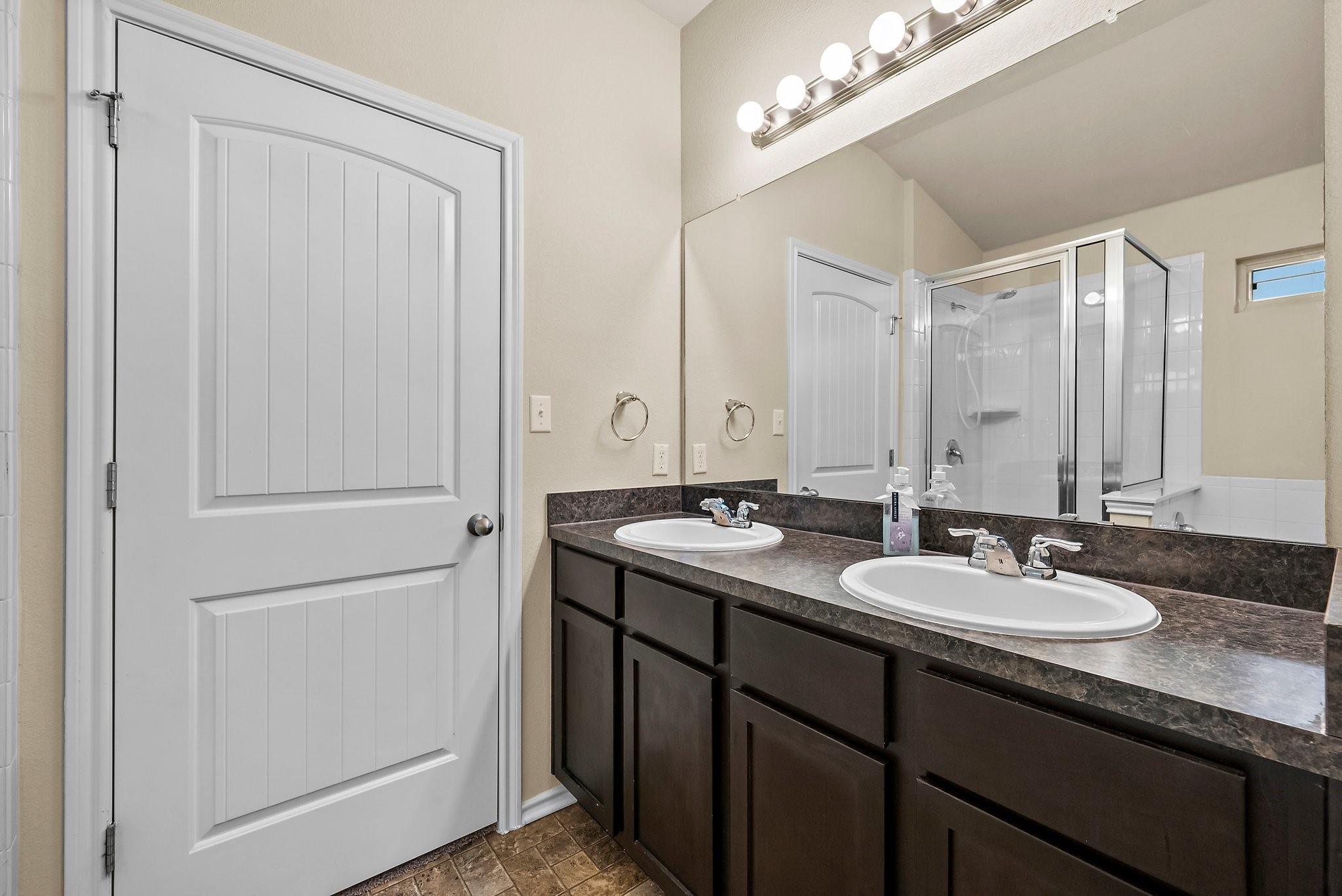 15210 Walcott Dr Property Photo 15