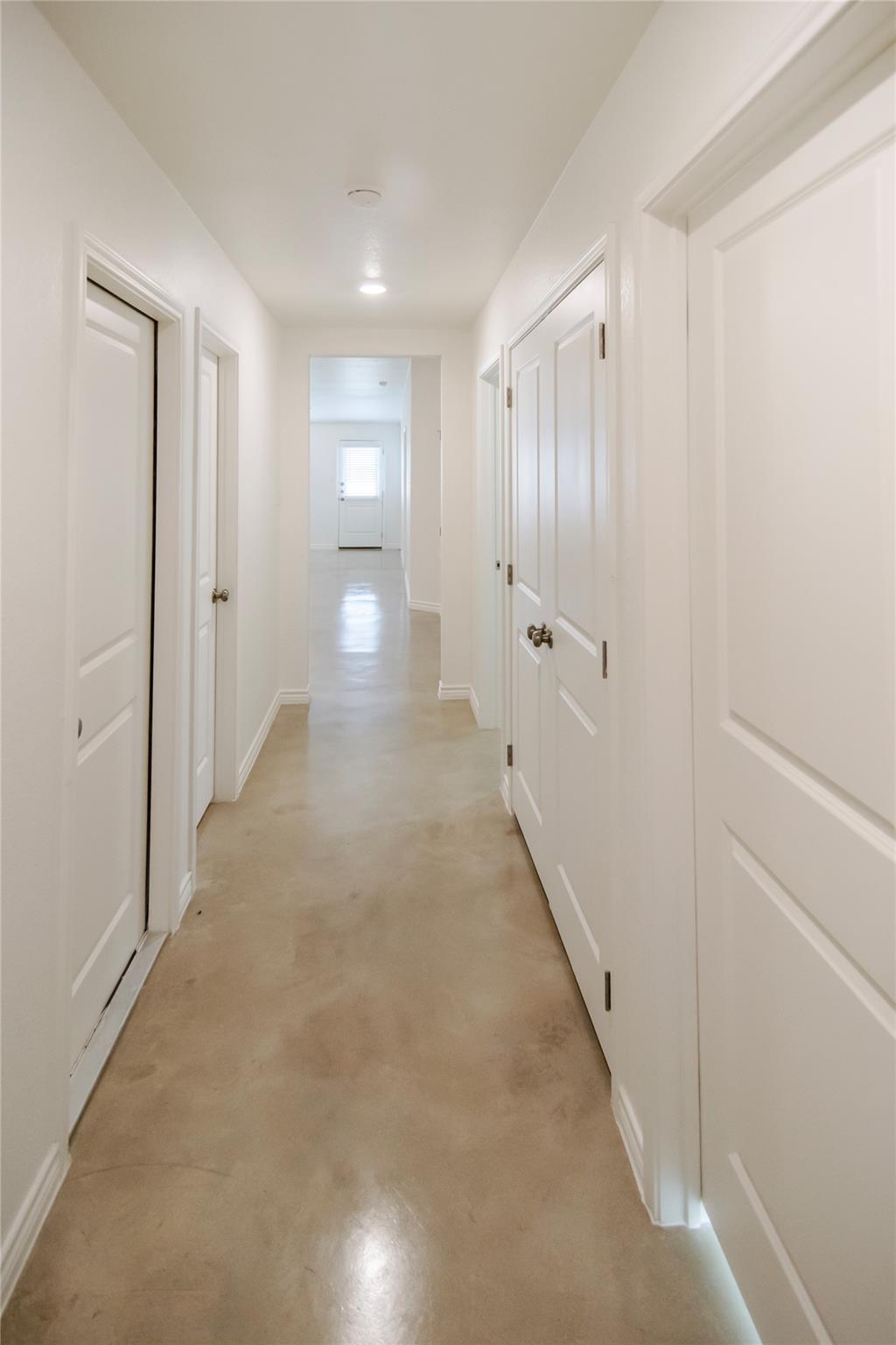 1261 Lehmann Dr #b Property Photo 2