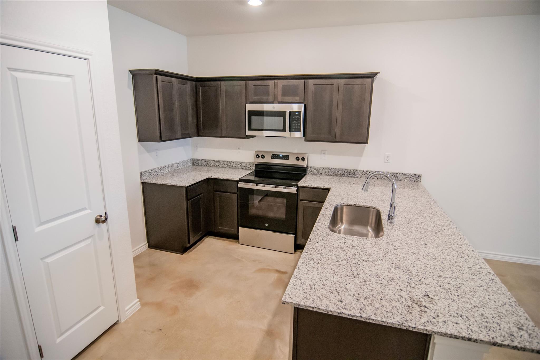 1261 Lehmann Dr #b Property Photo 7