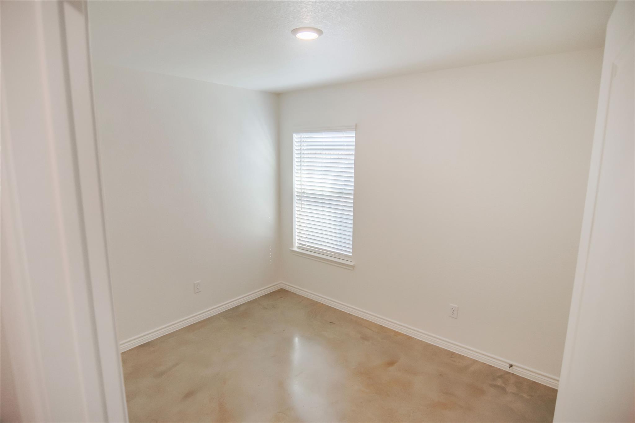 1261 Lehmann Dr #b Property Photo 9