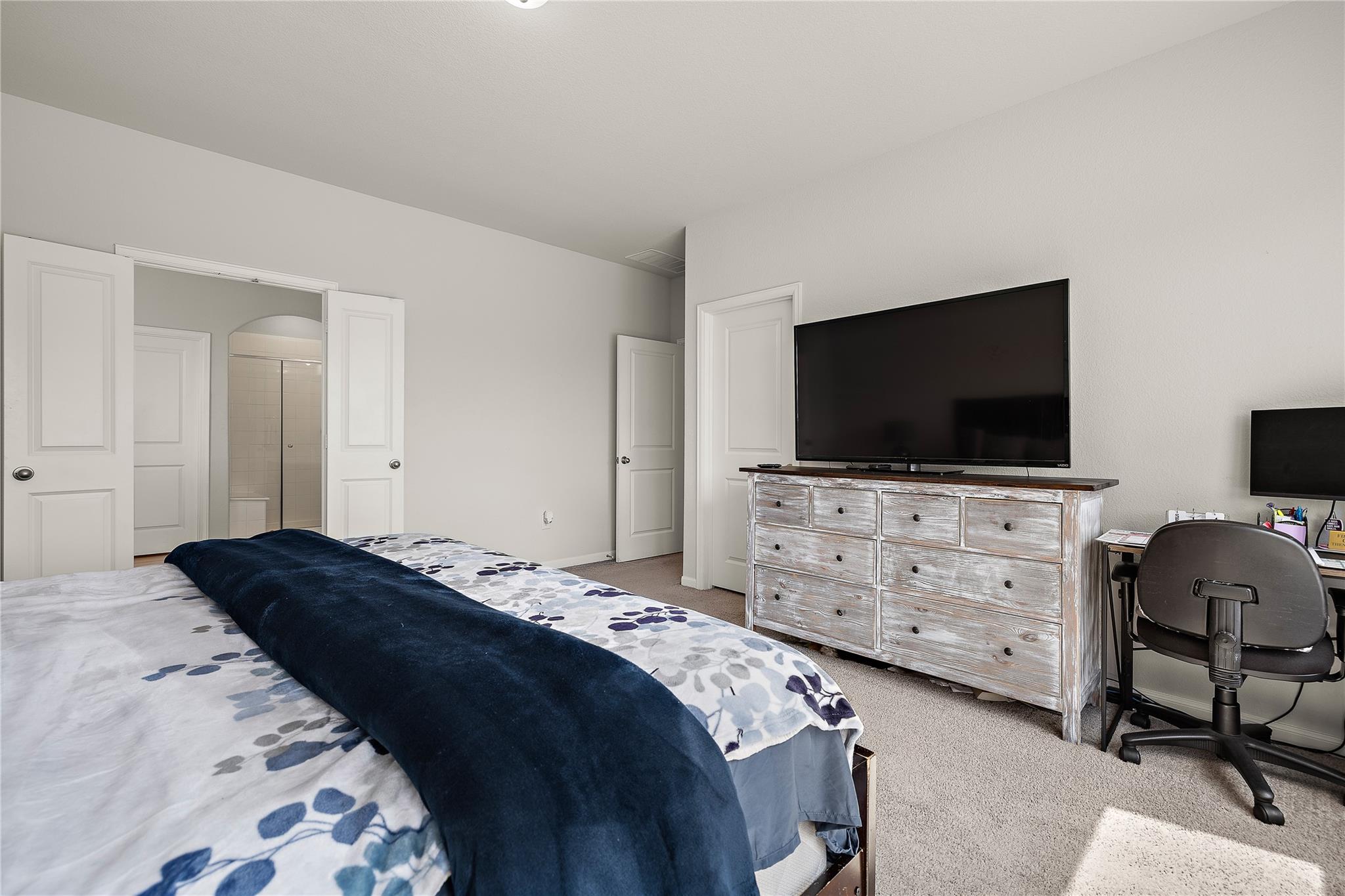 521 Hendelson Ln Property Photo 16