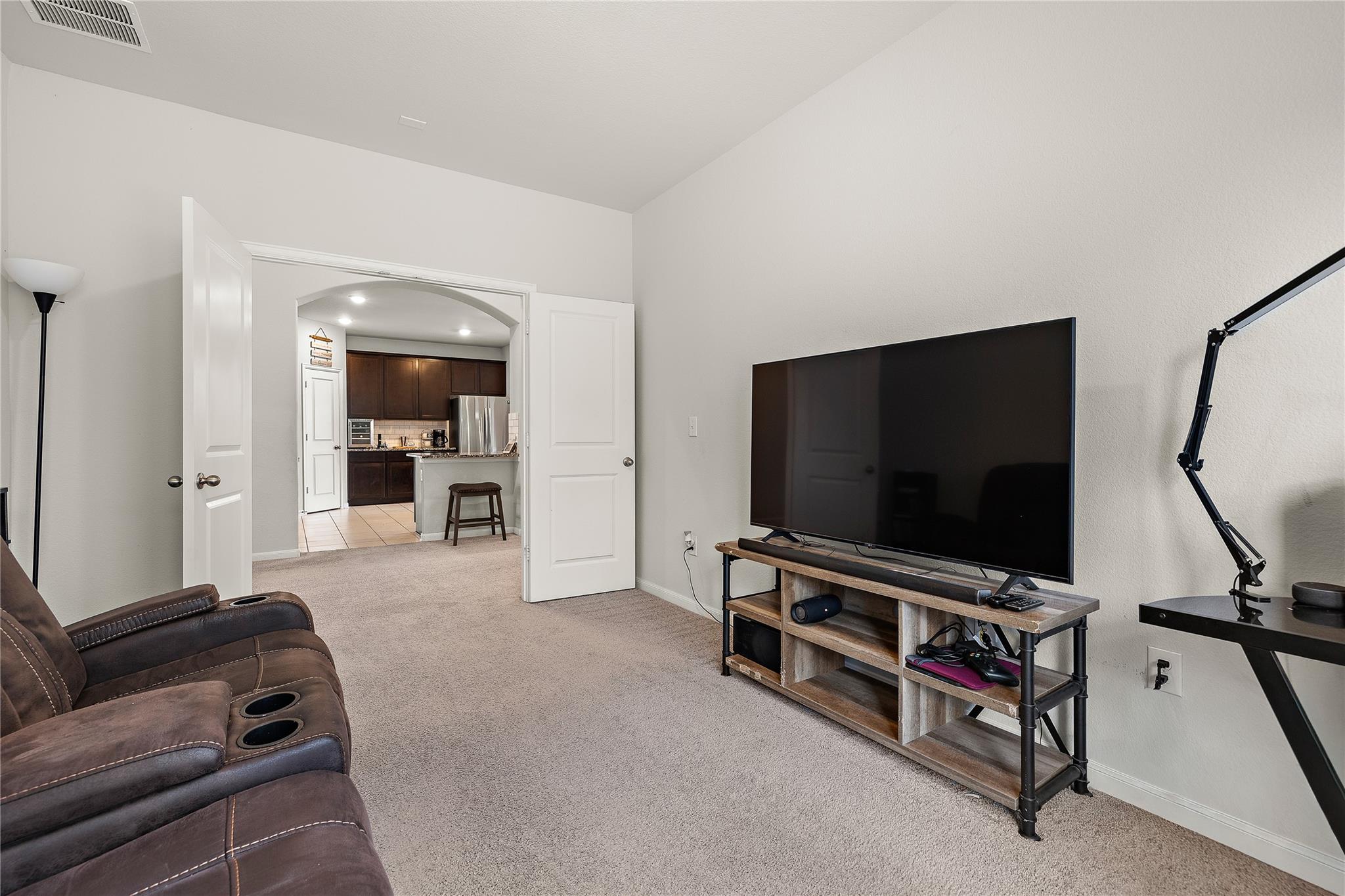 521 Hendelson Ln Property Photo 22