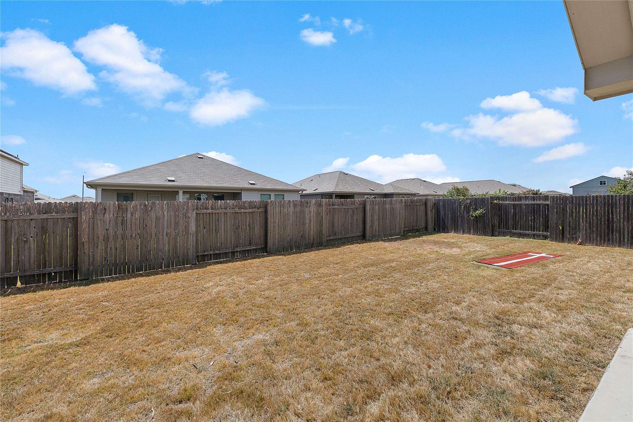 521 Hendelson Ln Property Photo 31