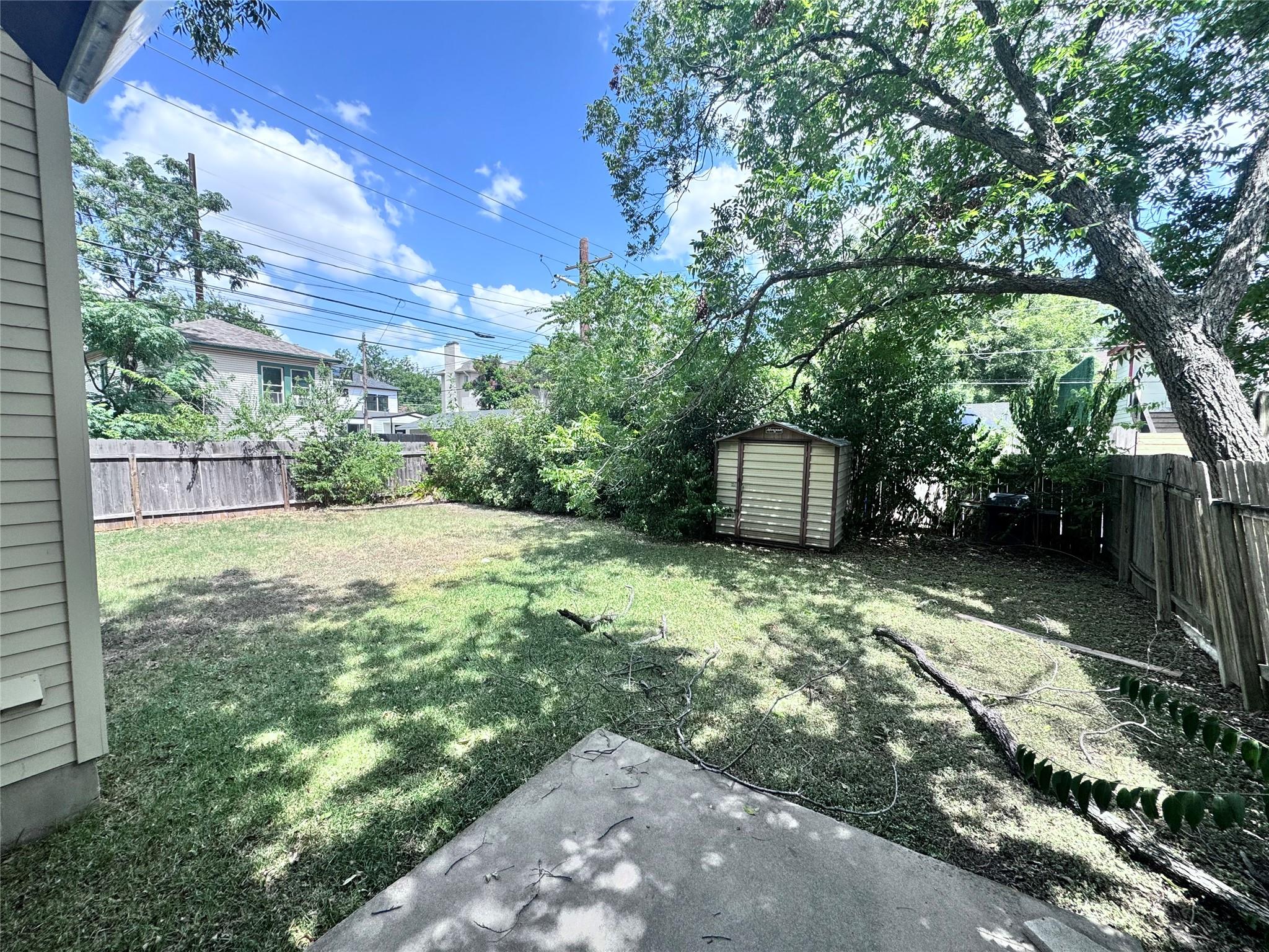 3709 Tom Green St #b Property Photo 12