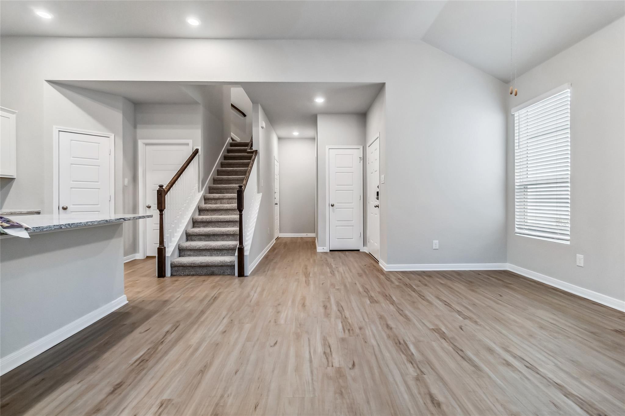 957 Staglin St Property Photo 16