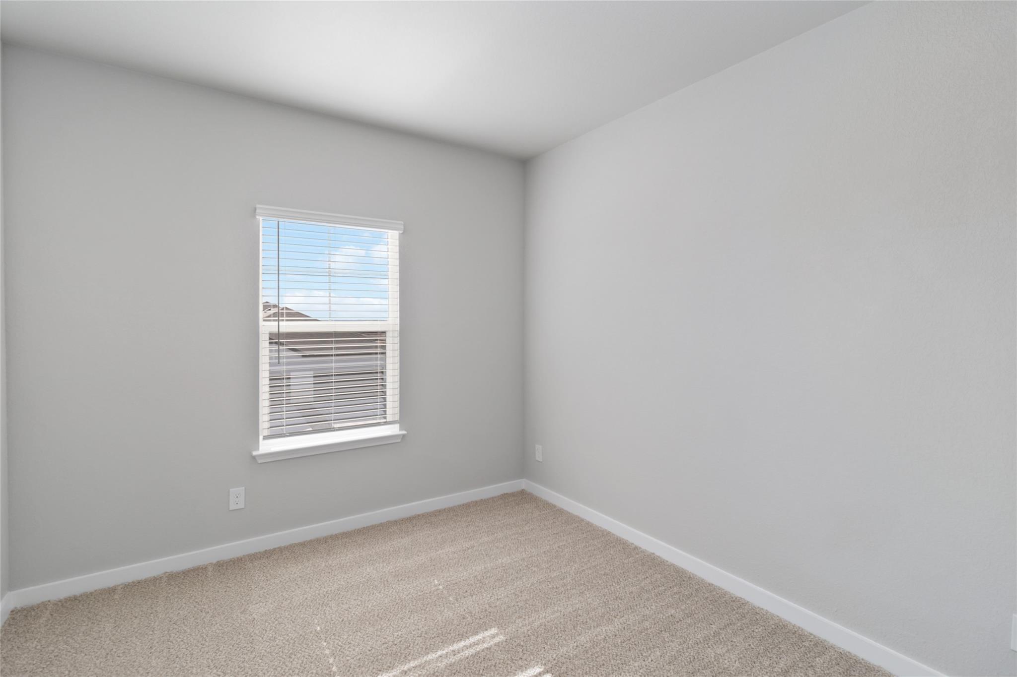 957 Staglin St Property Photo 24