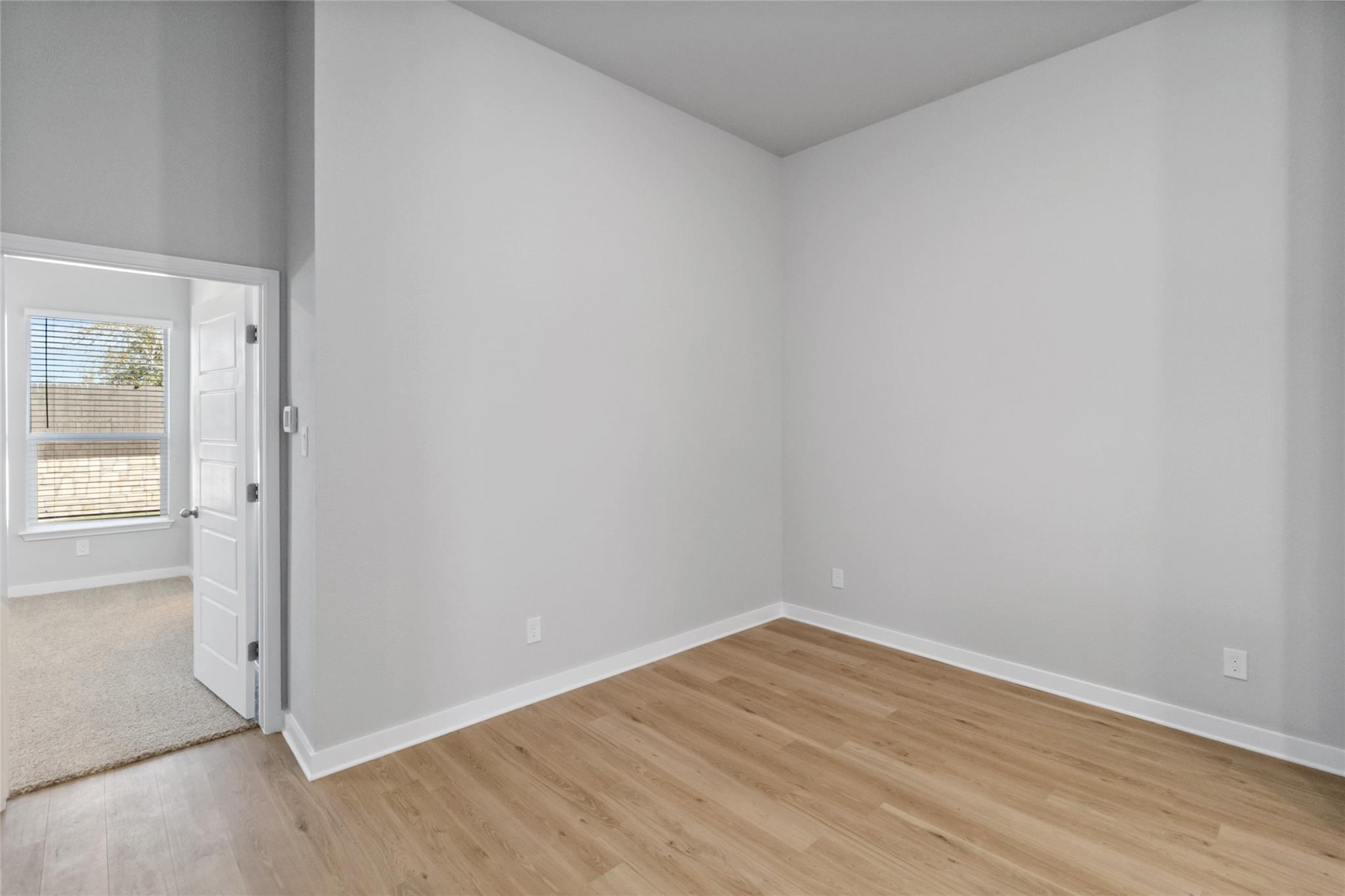 957 Staglin St Property Photo 26