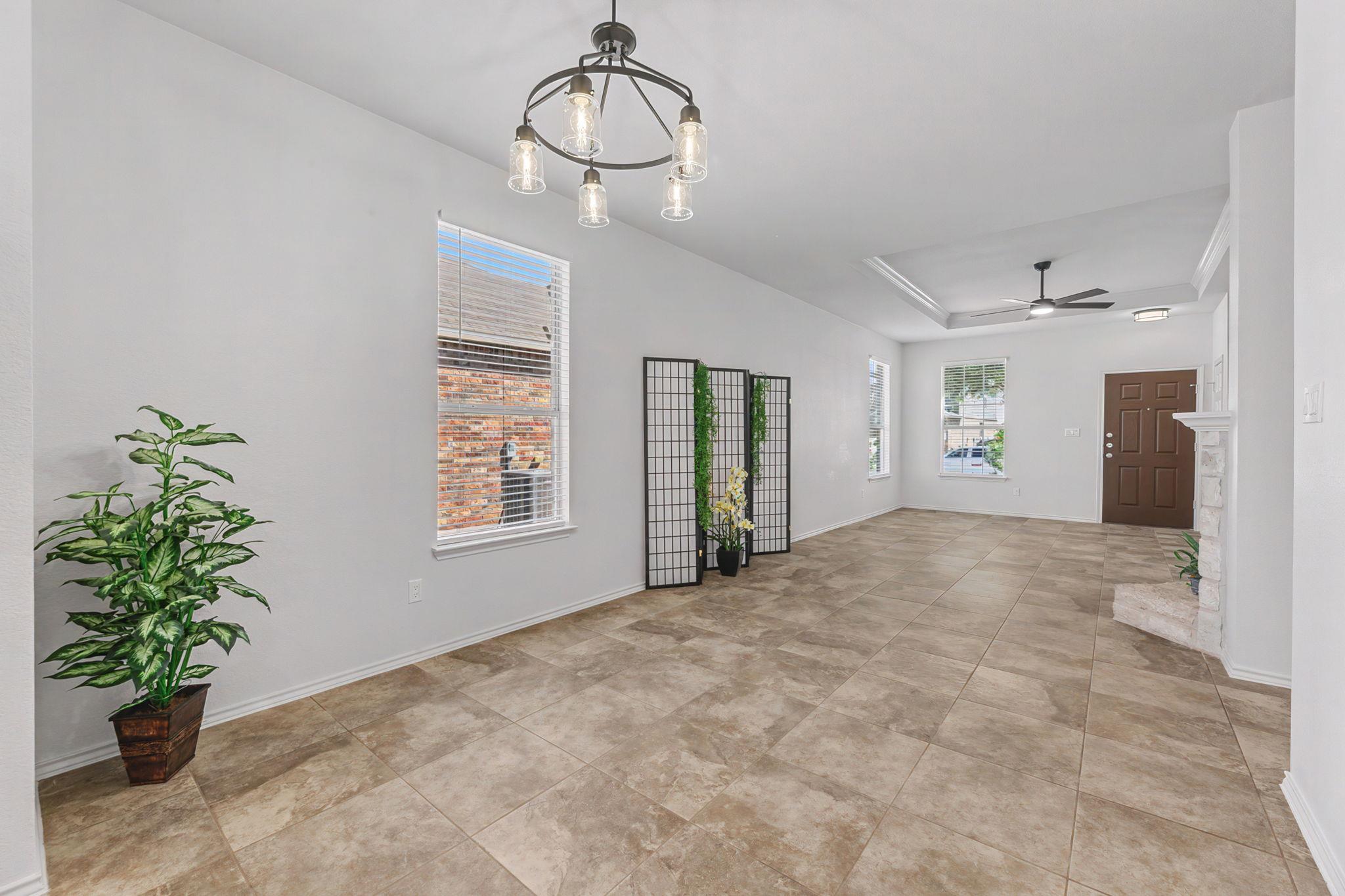 325 Stella Gold St Property Photo 6
