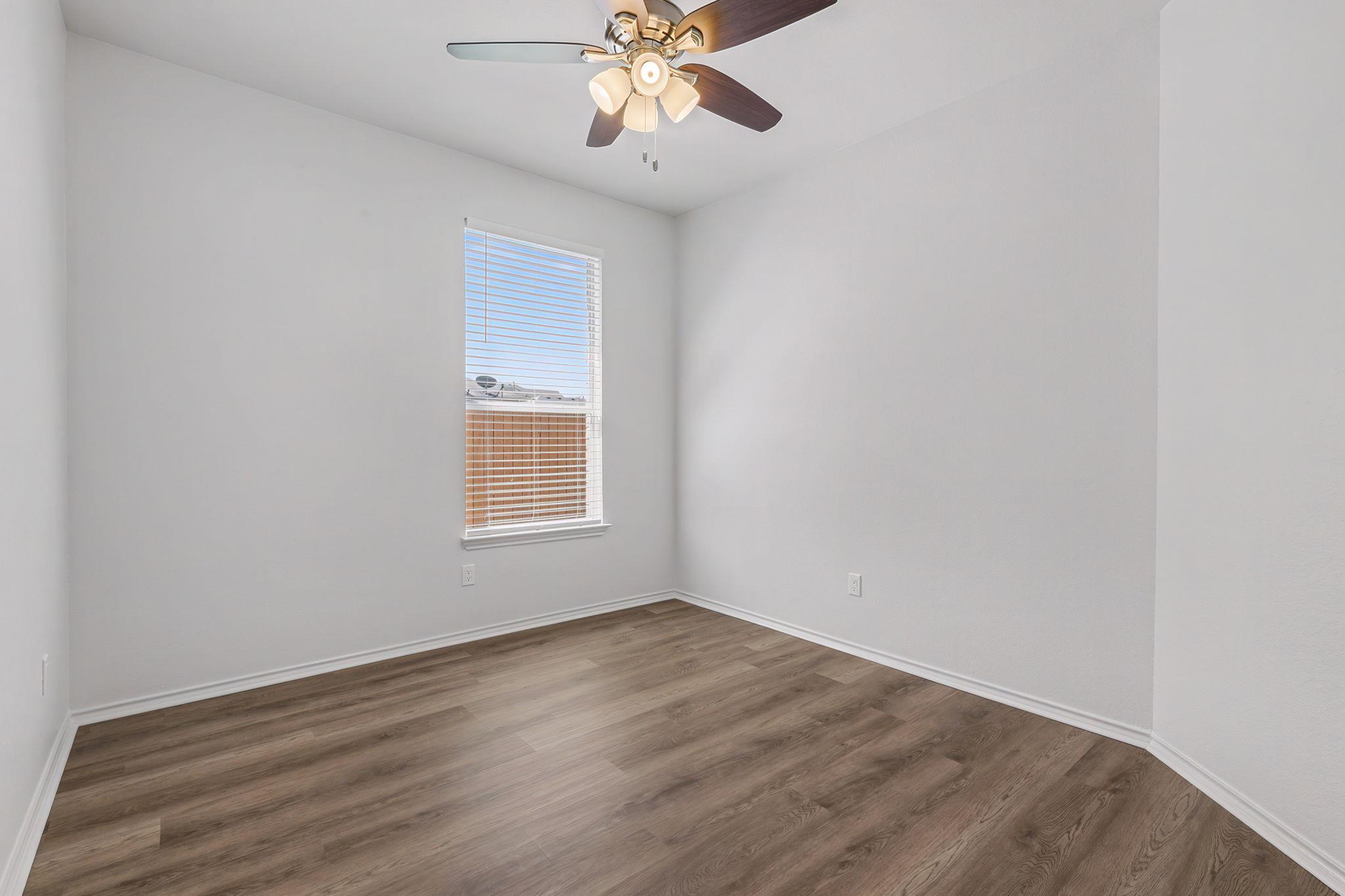 325 Stella Gold St Property Photo 21
