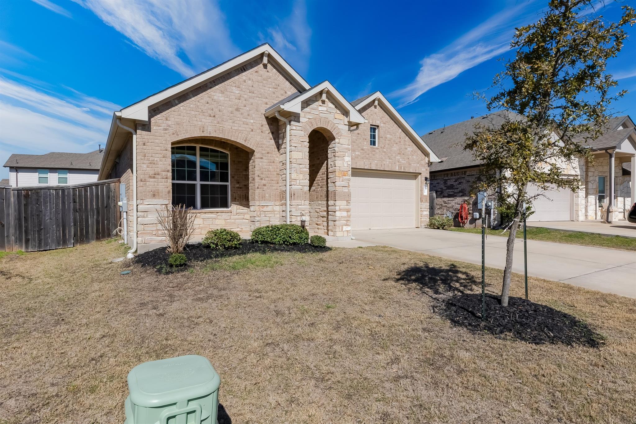 17304 Crownfield Path Property Photo 2