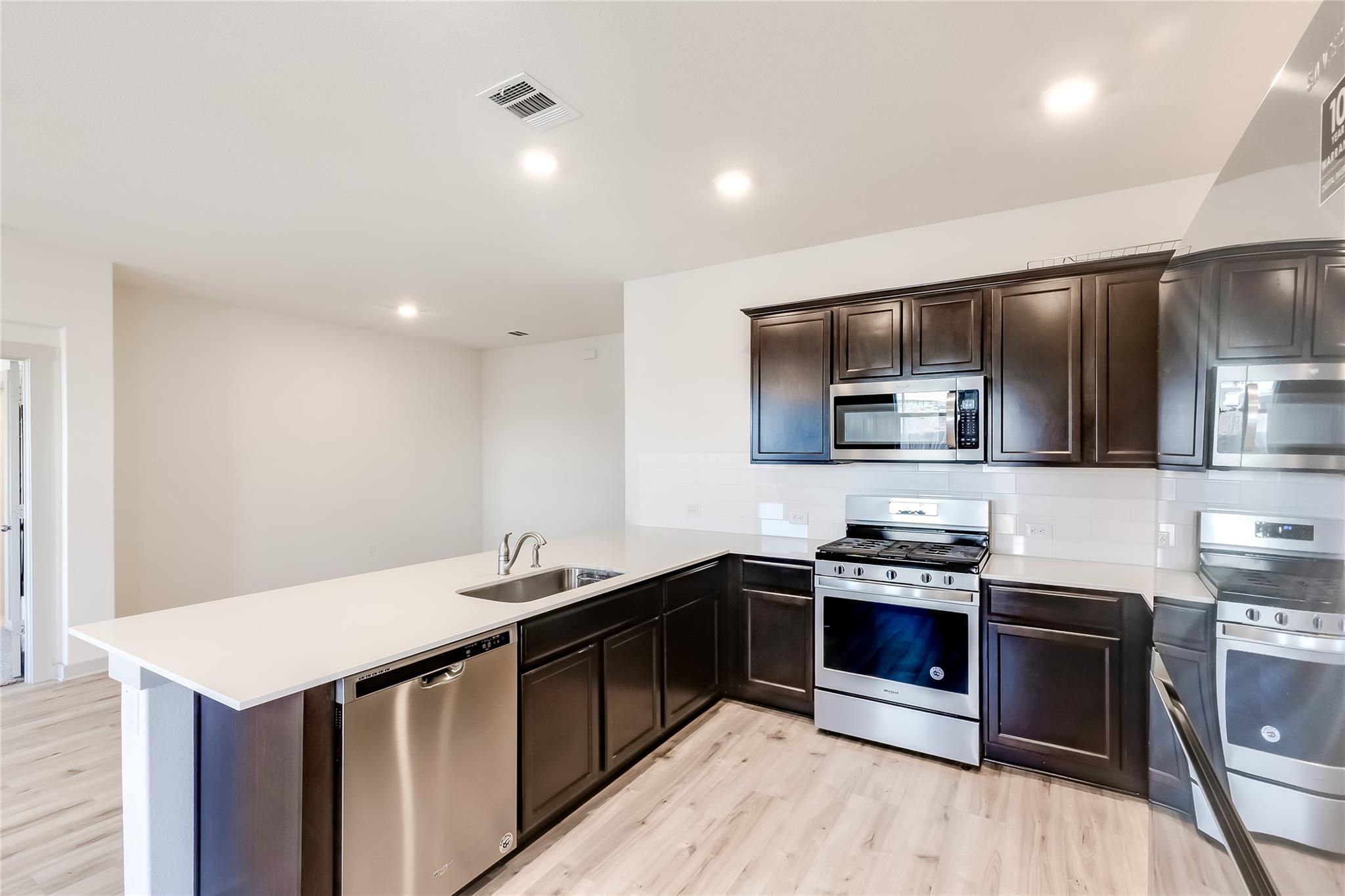 17304 Crownfield Path Property Photo 11