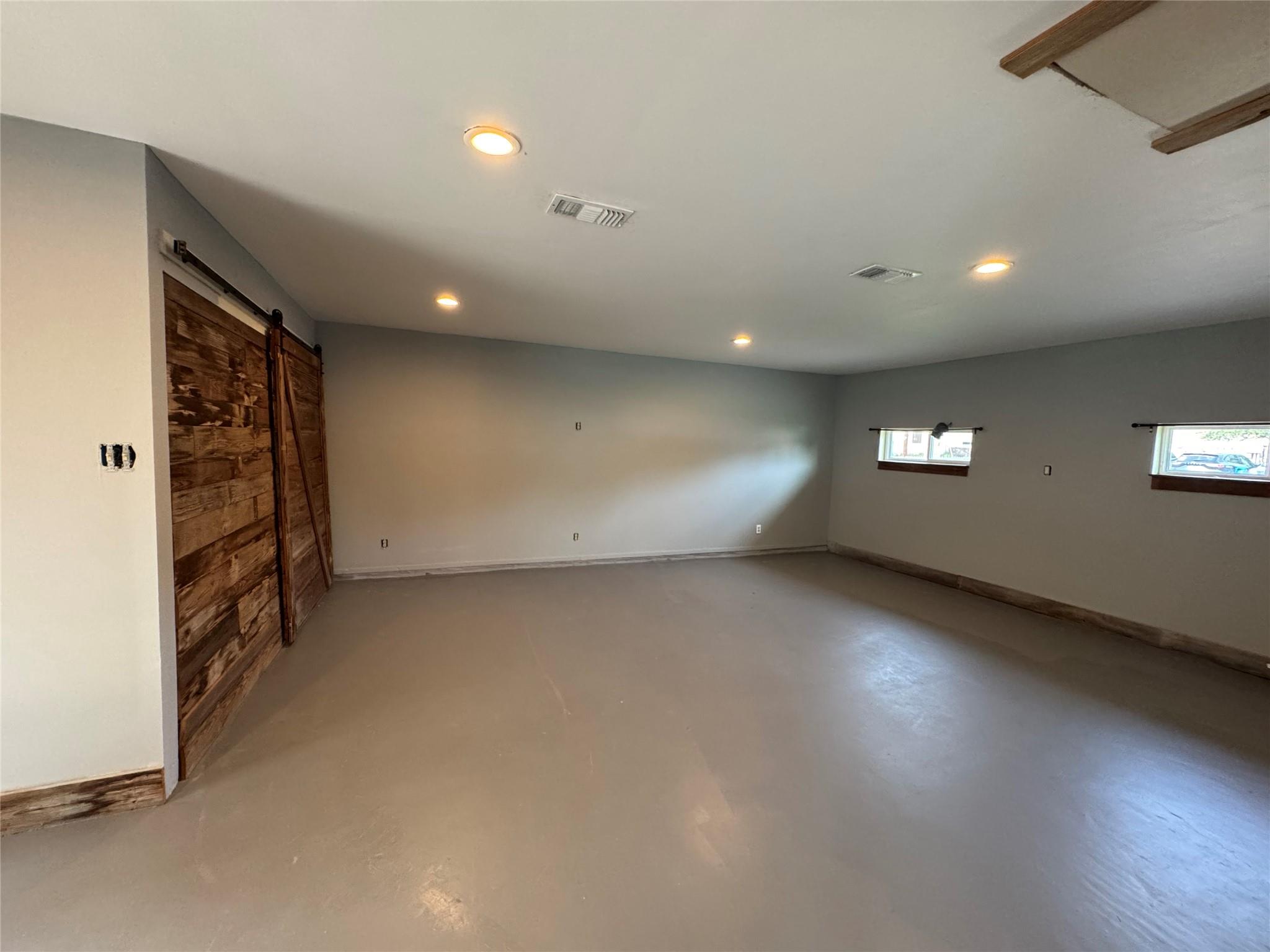 3520 Roanoke Dr Property Photo 7