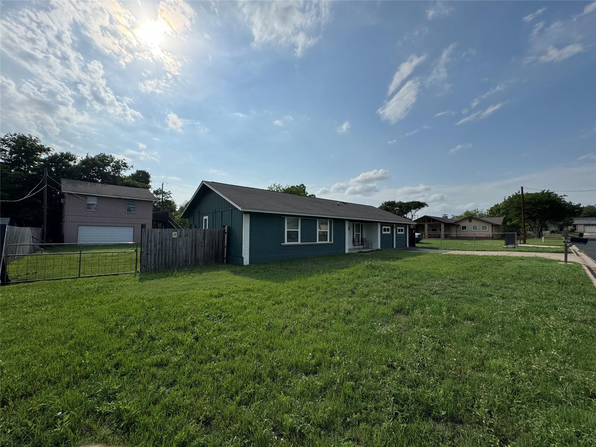 3520 Roanoke Dr Property Photo 33