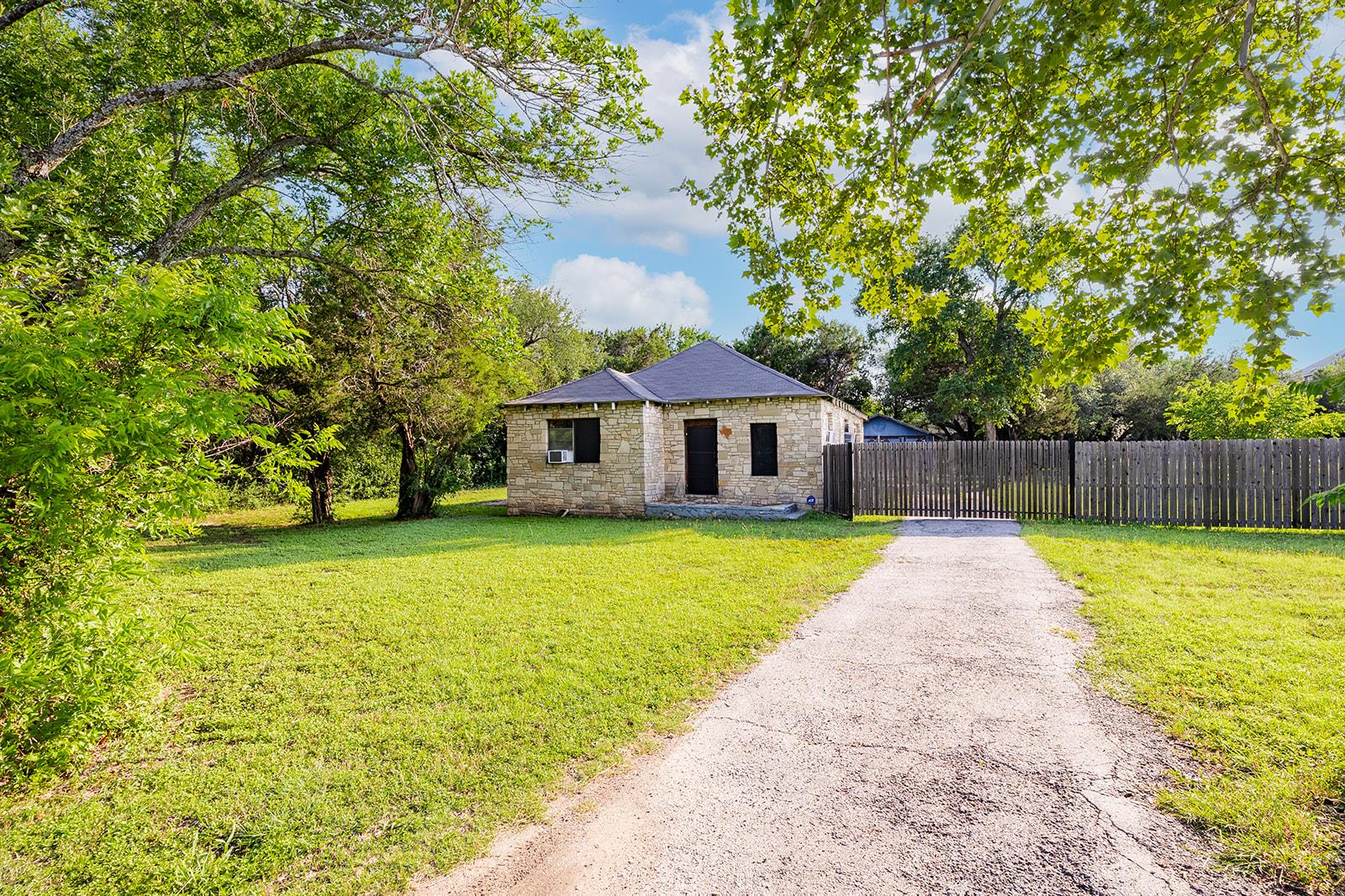 1401 High Chaparral Dr Property Photo 1