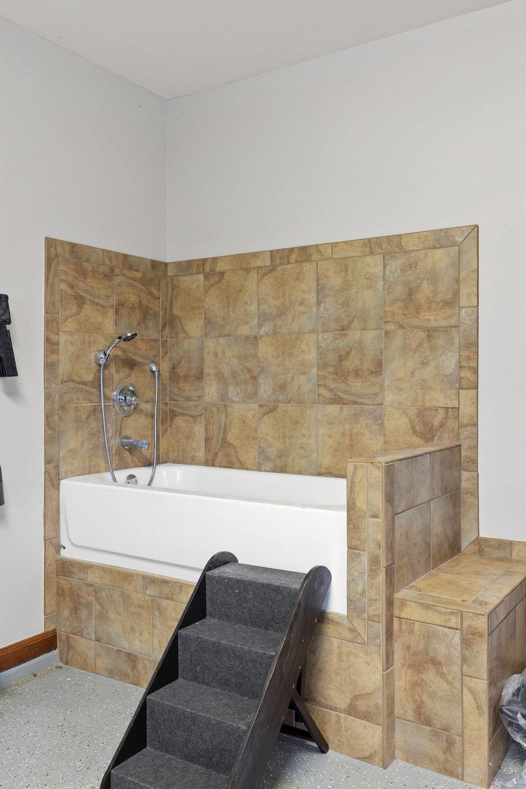 272 Whitney Woods Cir Property Photo 38