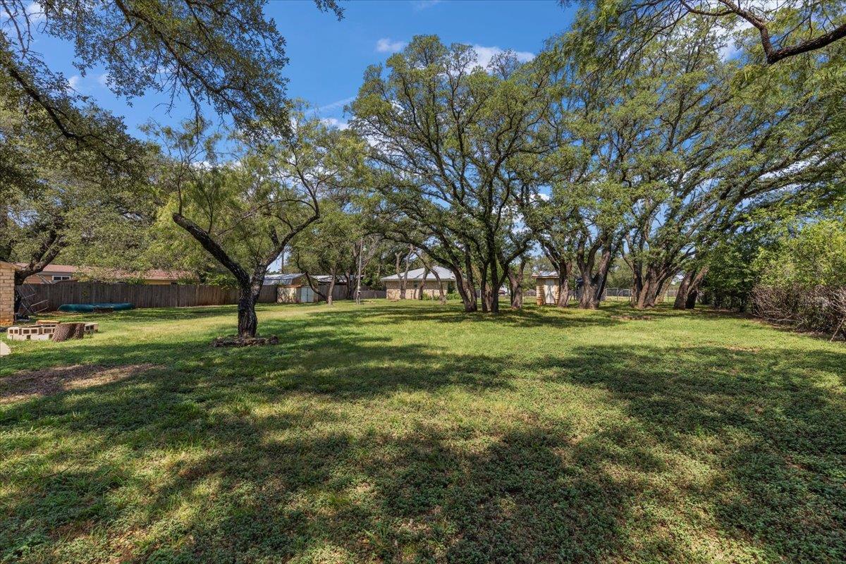 24705 Whitney Dr Property Photo 3