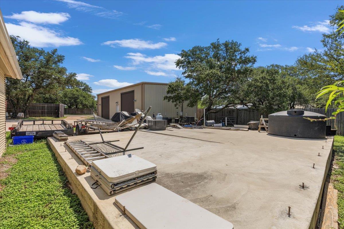 24705 Whitney Dr Property Photo 5