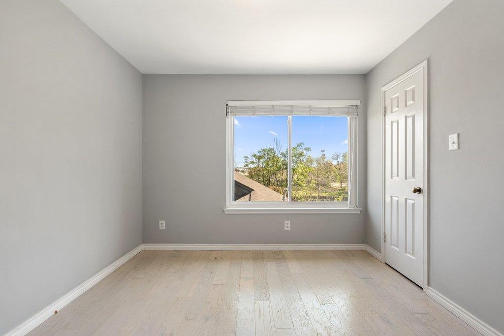 10408 Loring Dr Property Photo 21
