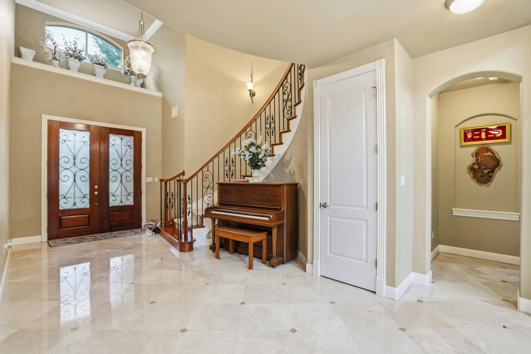 222 Vailco Ln Property Photo 5