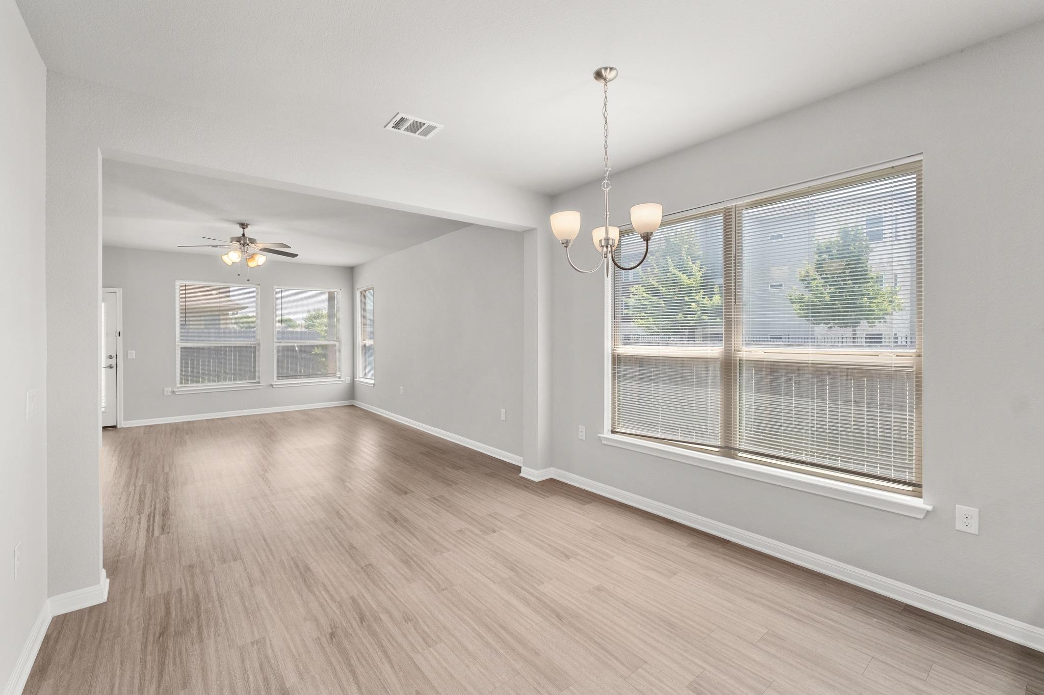 700 Fortrose Ter Property Photo 11