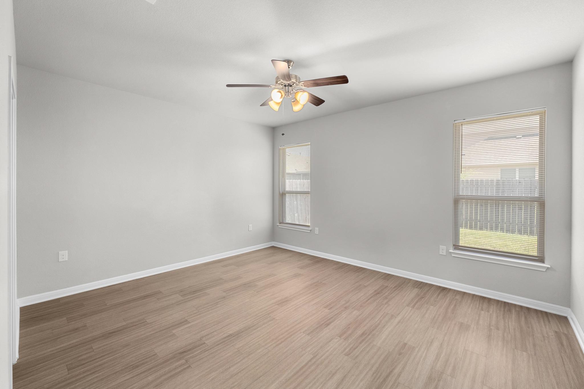 700 Fortrose Ter Property Photo 13